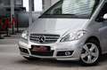 Mercedes-Benz A 200 Avantgarde Automatik Parkhilfe Sitzheizung Silber - thumbnail 30