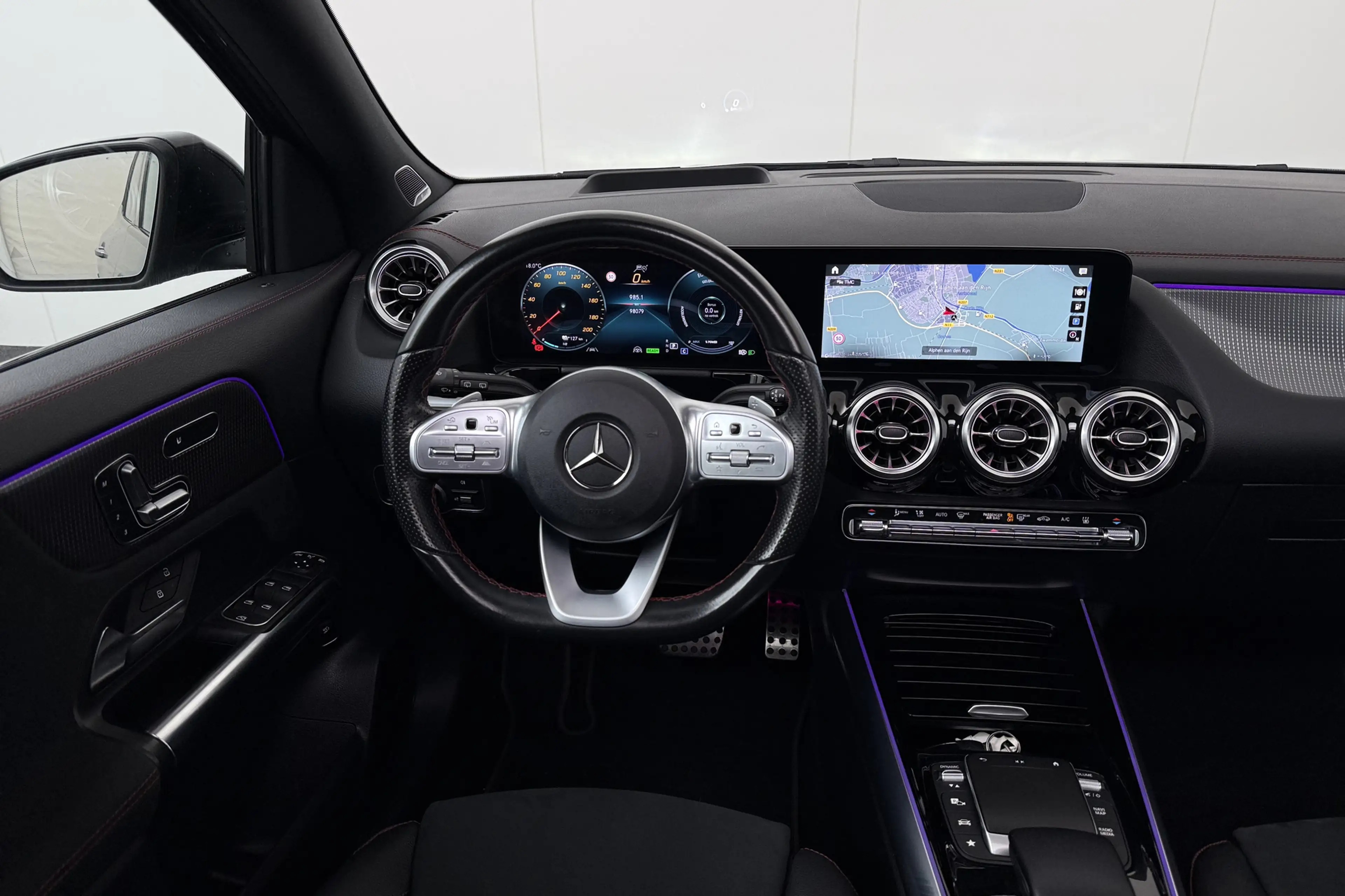 Mercedes-Benz EQA 250 AMG+ 67 kWh (95%SOH) Pano-Dak Burmester Memory — photo 10