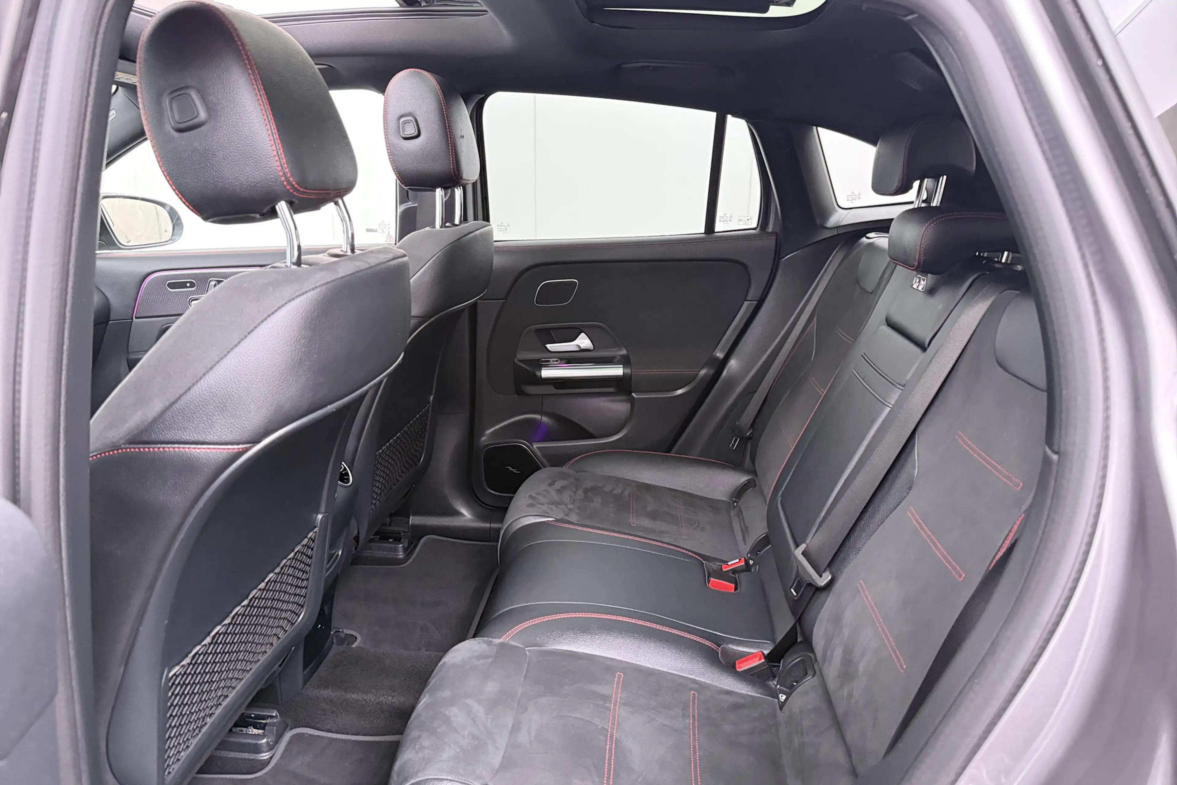 Mercedes-Benz EQA 250 AMG+ 67 kWh (95%SOH) Pano-Dak Burmester Memory — photo 14