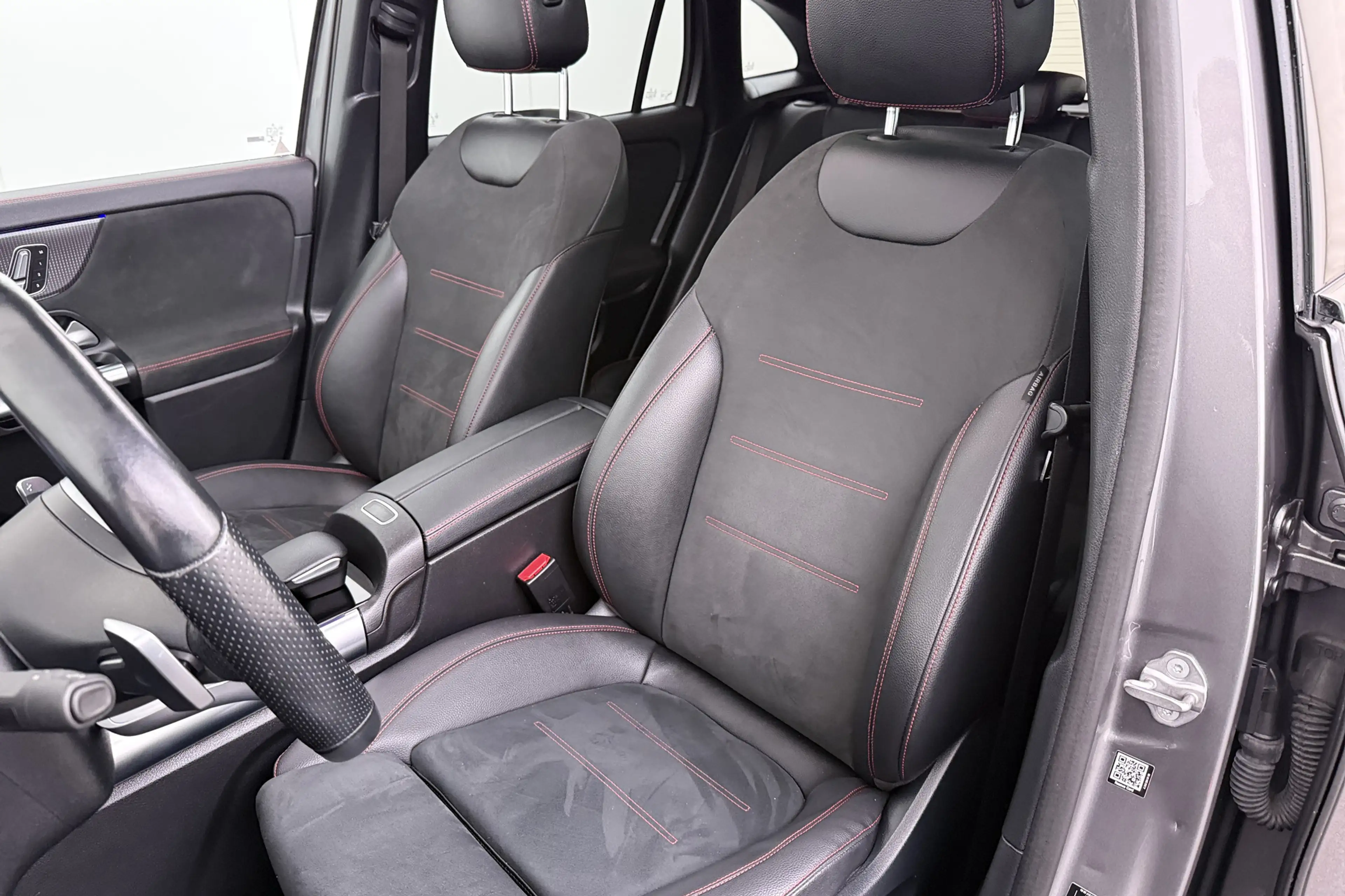 Mercedes-Benz EQA 250 AMG+ 67 kWh (95%SOH) Pano-Dak Burmester Memory — photo 11