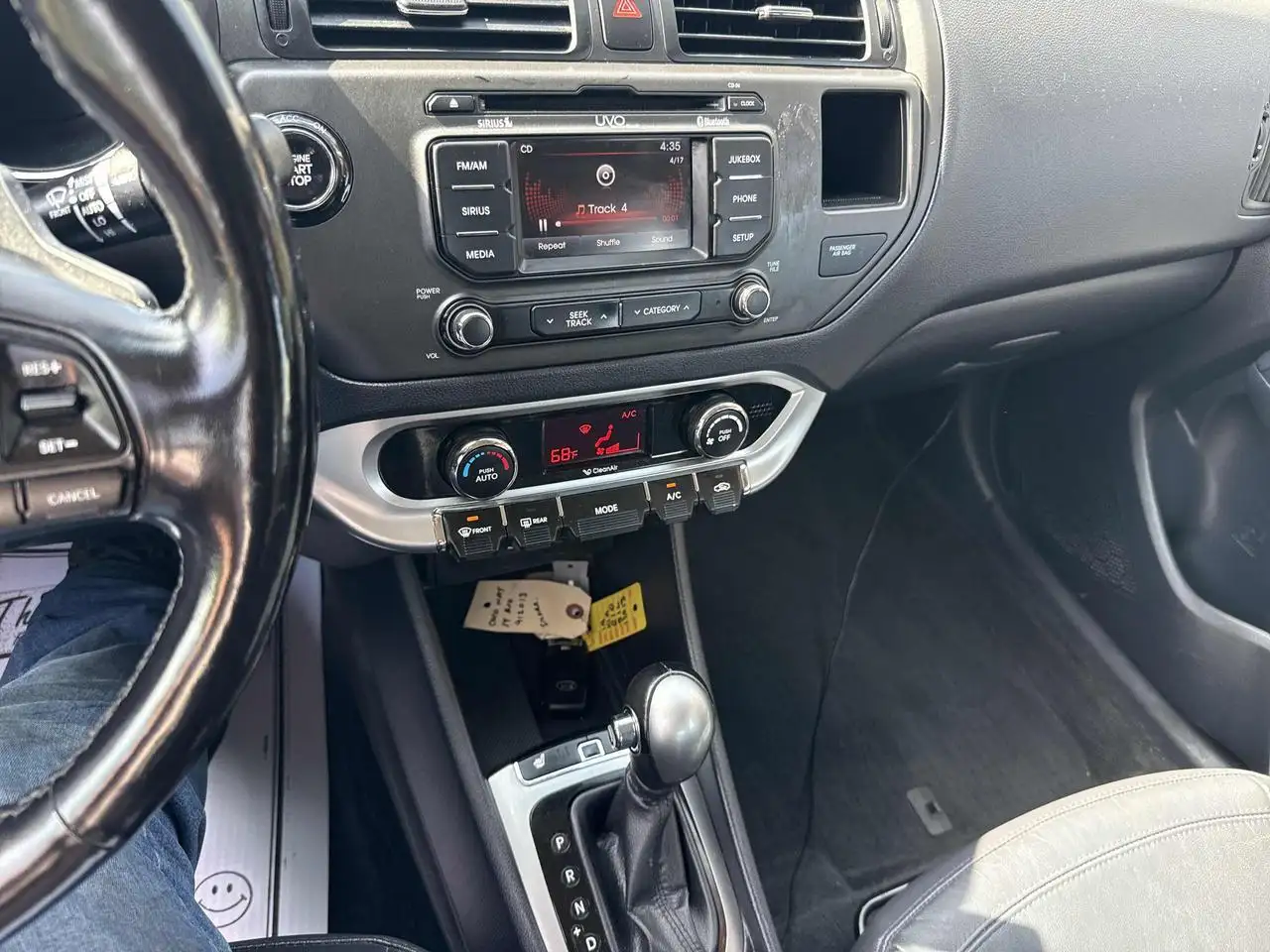 Kia Rio снимка Kia Rio