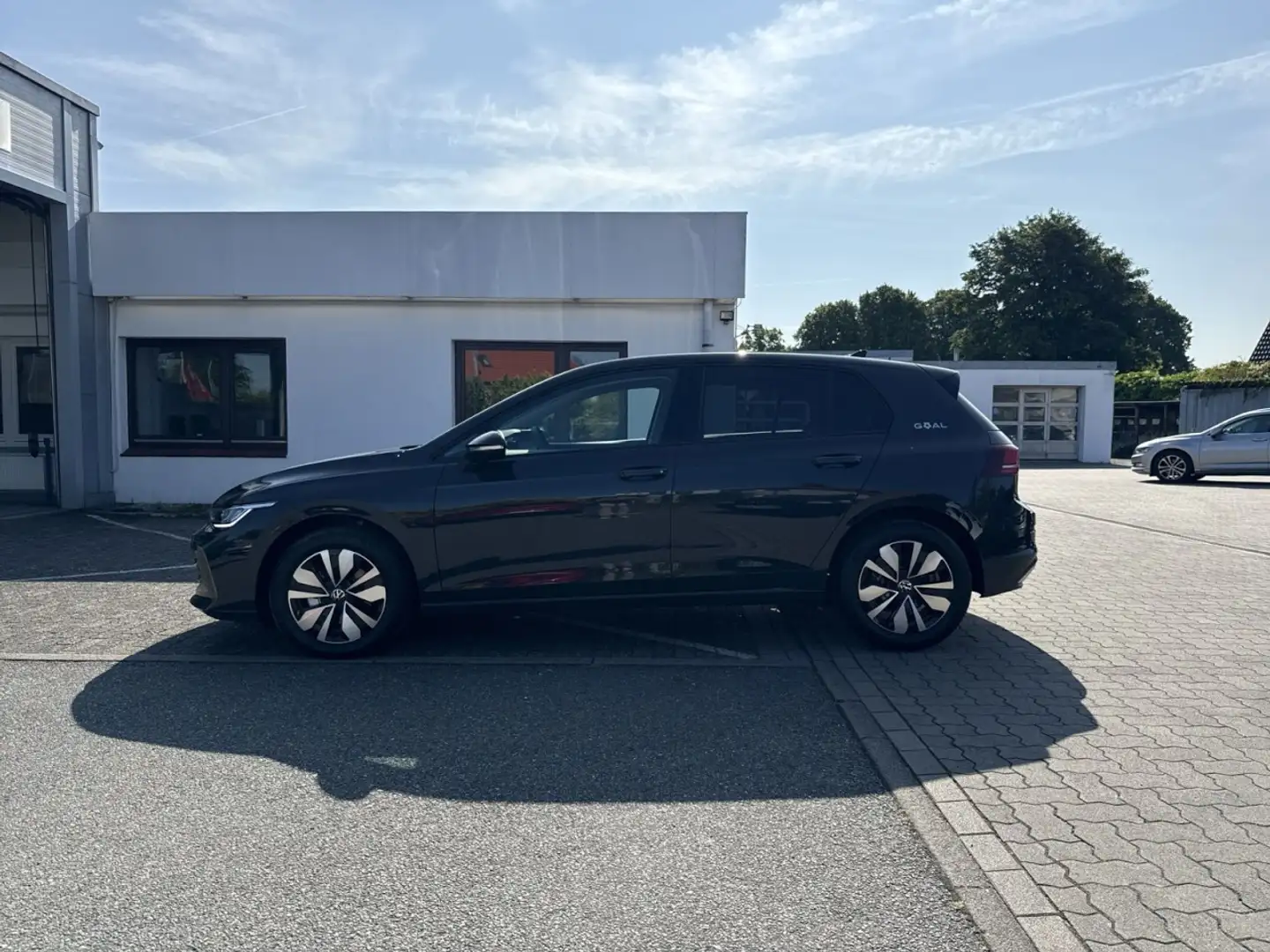 Volkswagen Golf Life VIII 1.5 TSI KAM ACC LED APP Assist LM SHZ Grau - 2