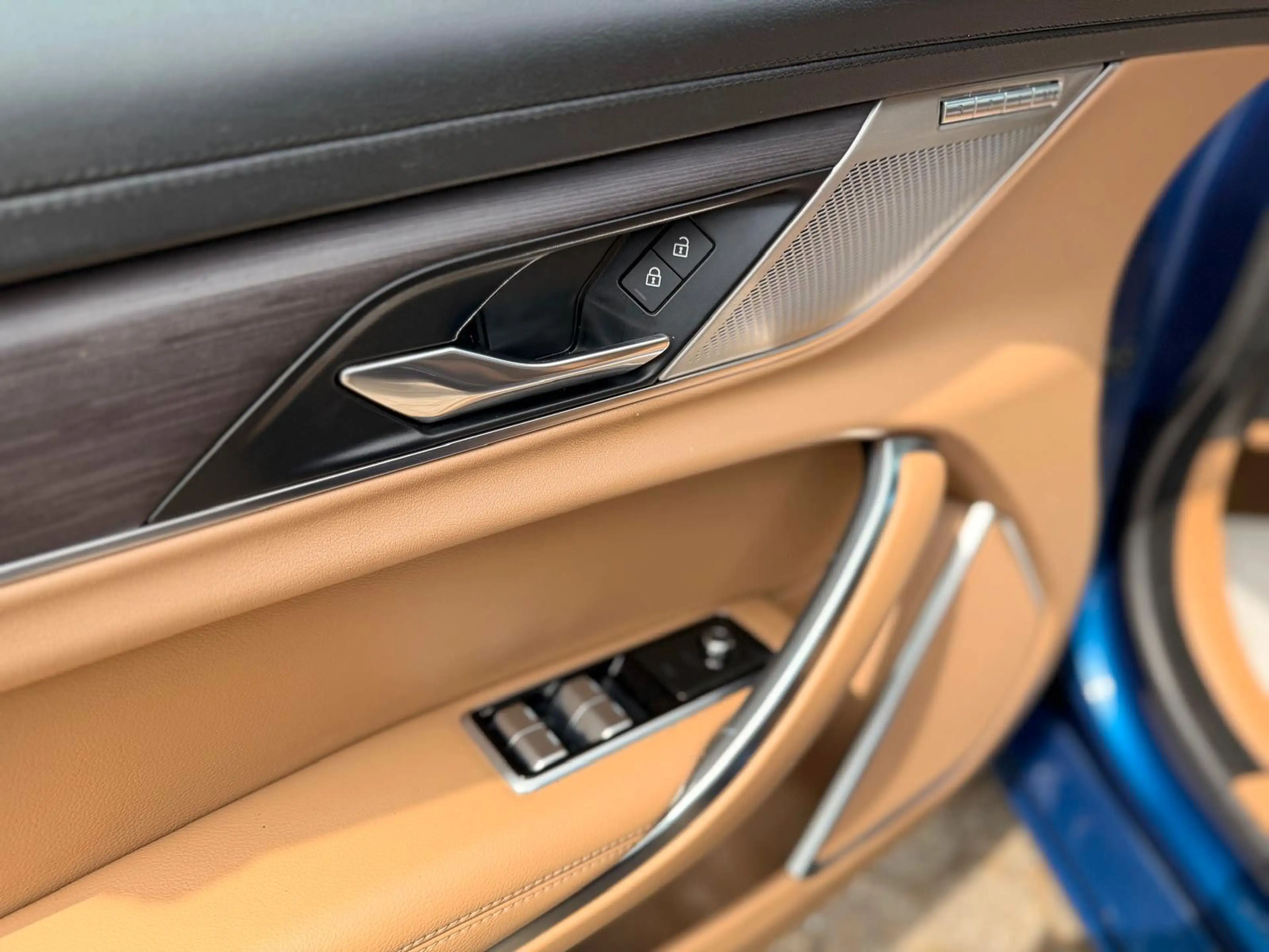Jaguar XF D200 Mild-Hybrid AWD HSE R-DYNAMIC S — photo 9