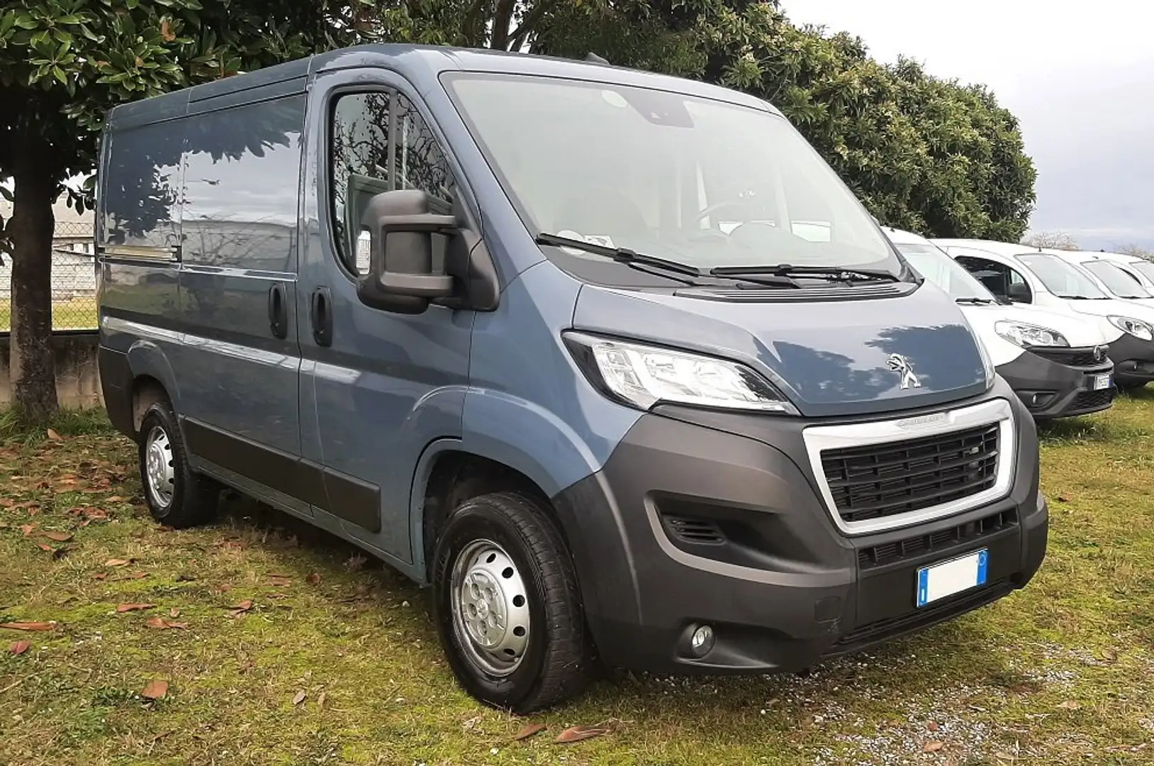 Peugeot Boxer Grau - 1