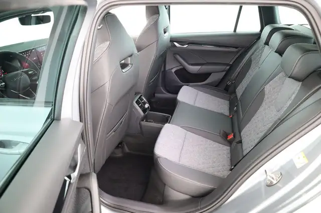 Skoda Octavia view 11