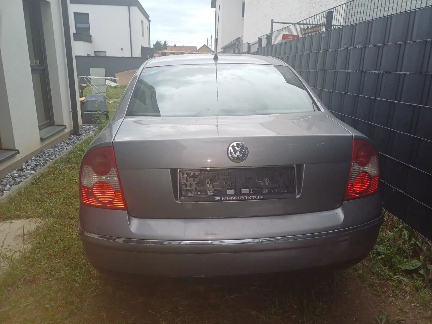 Volkswagen Passat 1,9 Highline TDI Aut. - 1