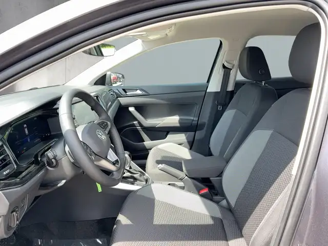 Volkswagen Polo view 9