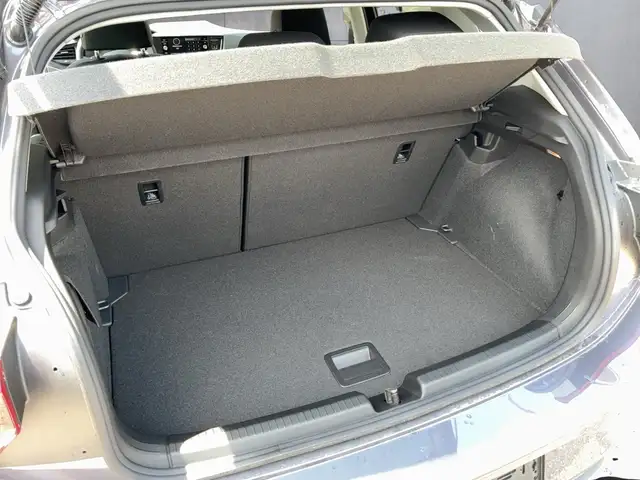 Volkswagen Polo view 13