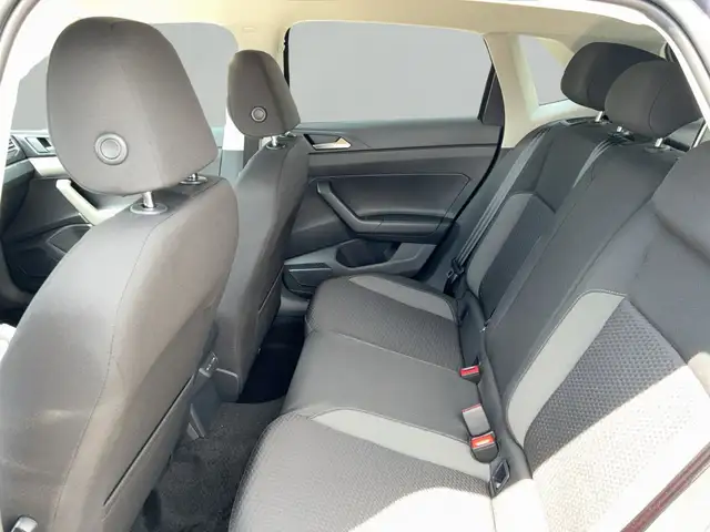 Volkswagen Polo view 12