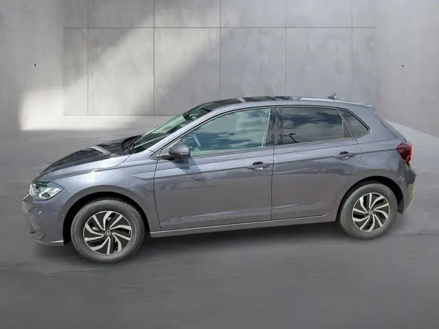 Volkswagen Polo view 2