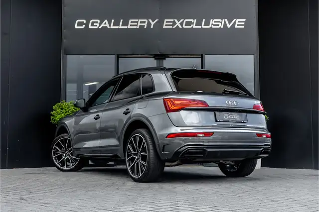 Audi Q5 view 5