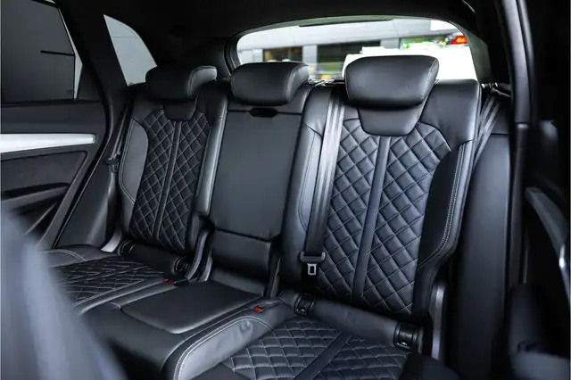 Audi Q5 view 26