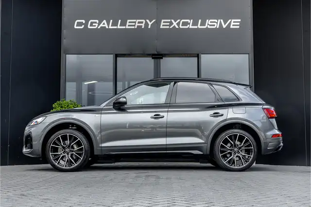 Audi Q5 view 4