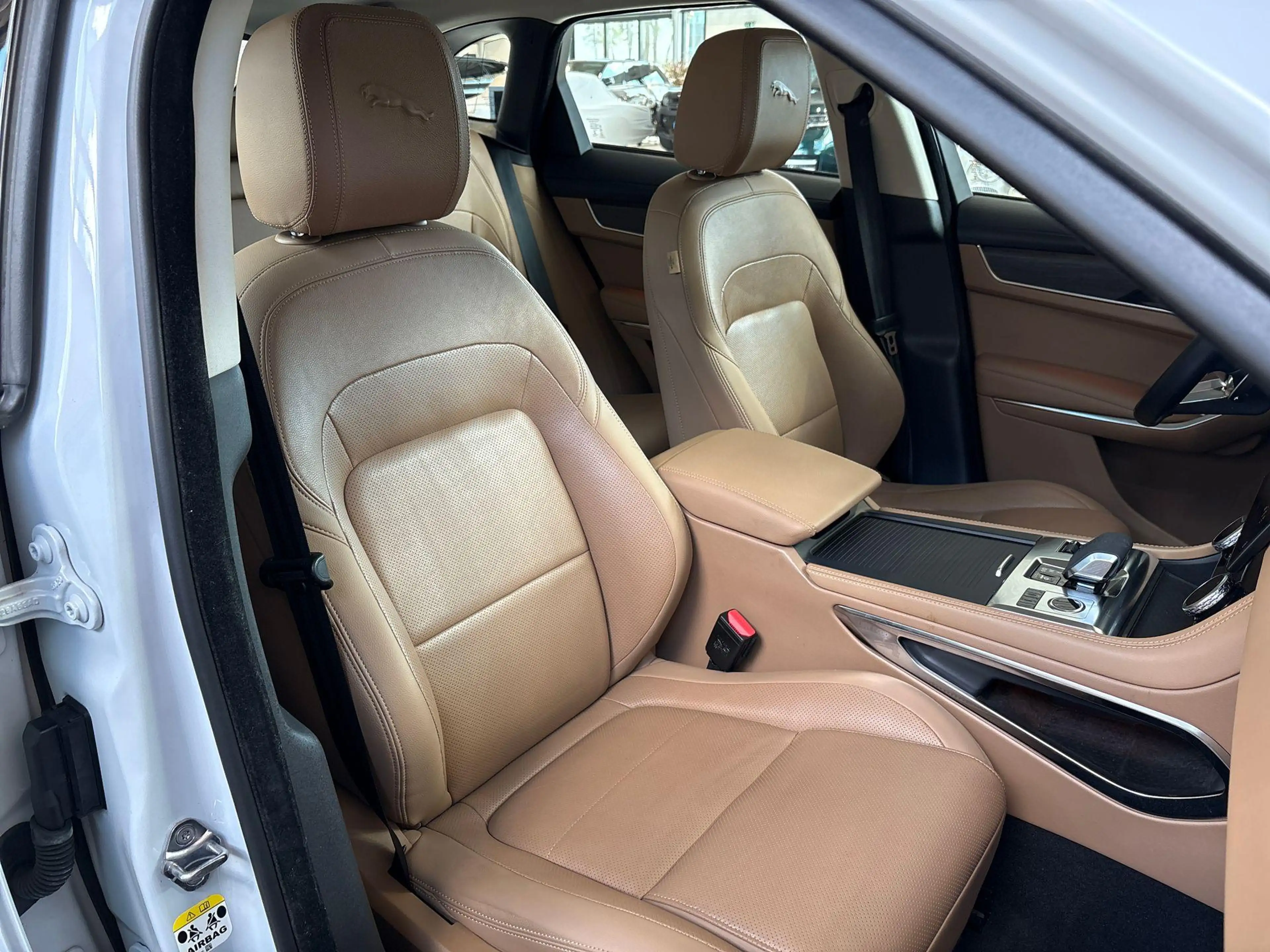 Jaguar F-Pace P400e S - PANO.DAK | BLACK EXT. PACK — photo 10