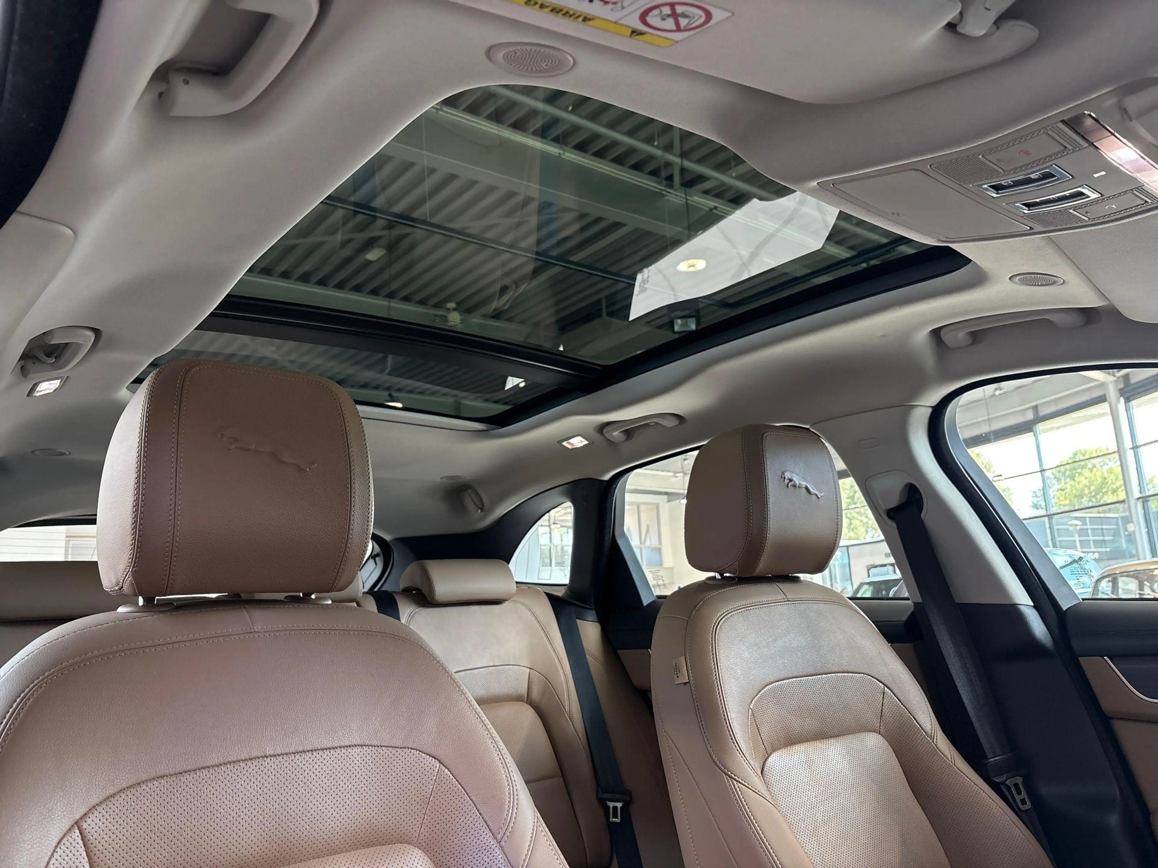 Jaguar F-Pace P400e S - PANO.DAK | BLACK EXT. PACK — photo 13