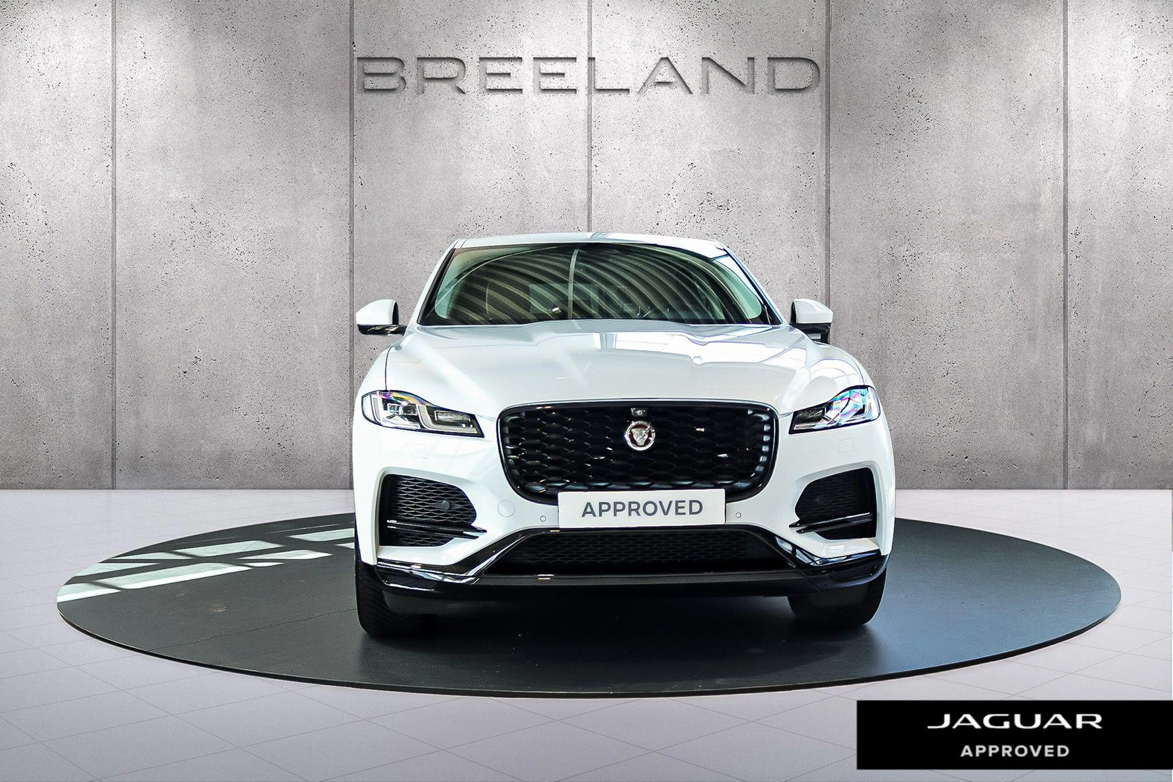 Jaguar F-Pace P400e S - PANO.DAK | BLACK EXT. PACK — photo 8