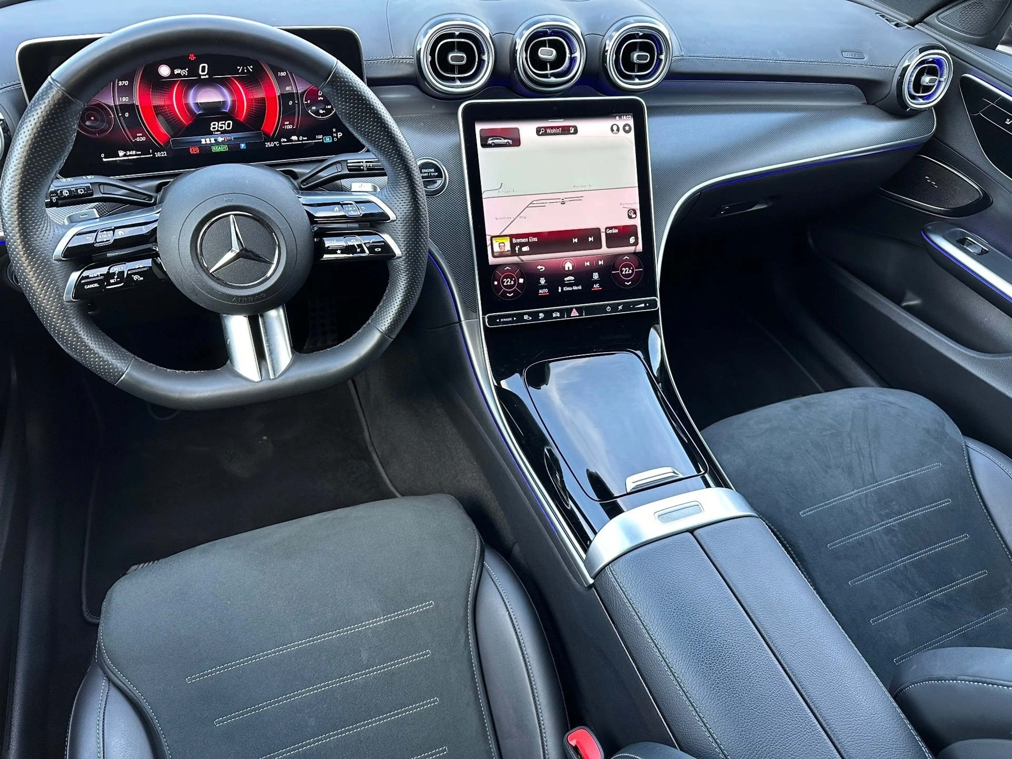 Mercedes-Benz C 300 T AMG Line Advanced NAV+LED+DISTRONIC+KAM+18ZOLL — photo 11