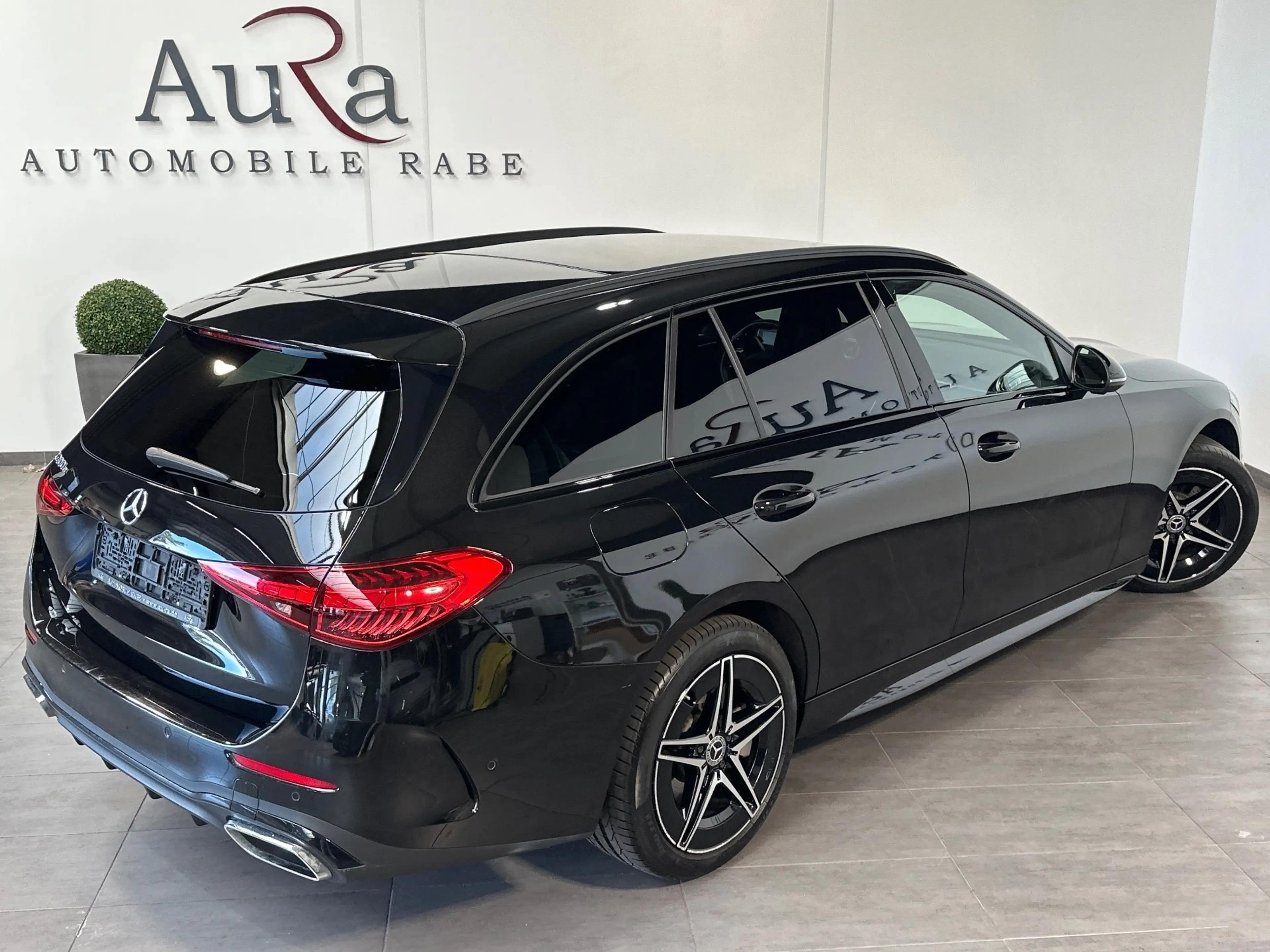 Mercedes-Benz C 300 T AMG Line Advanced NAV+LED+DISTRONIC+KAM+18ZOLL — photo 5