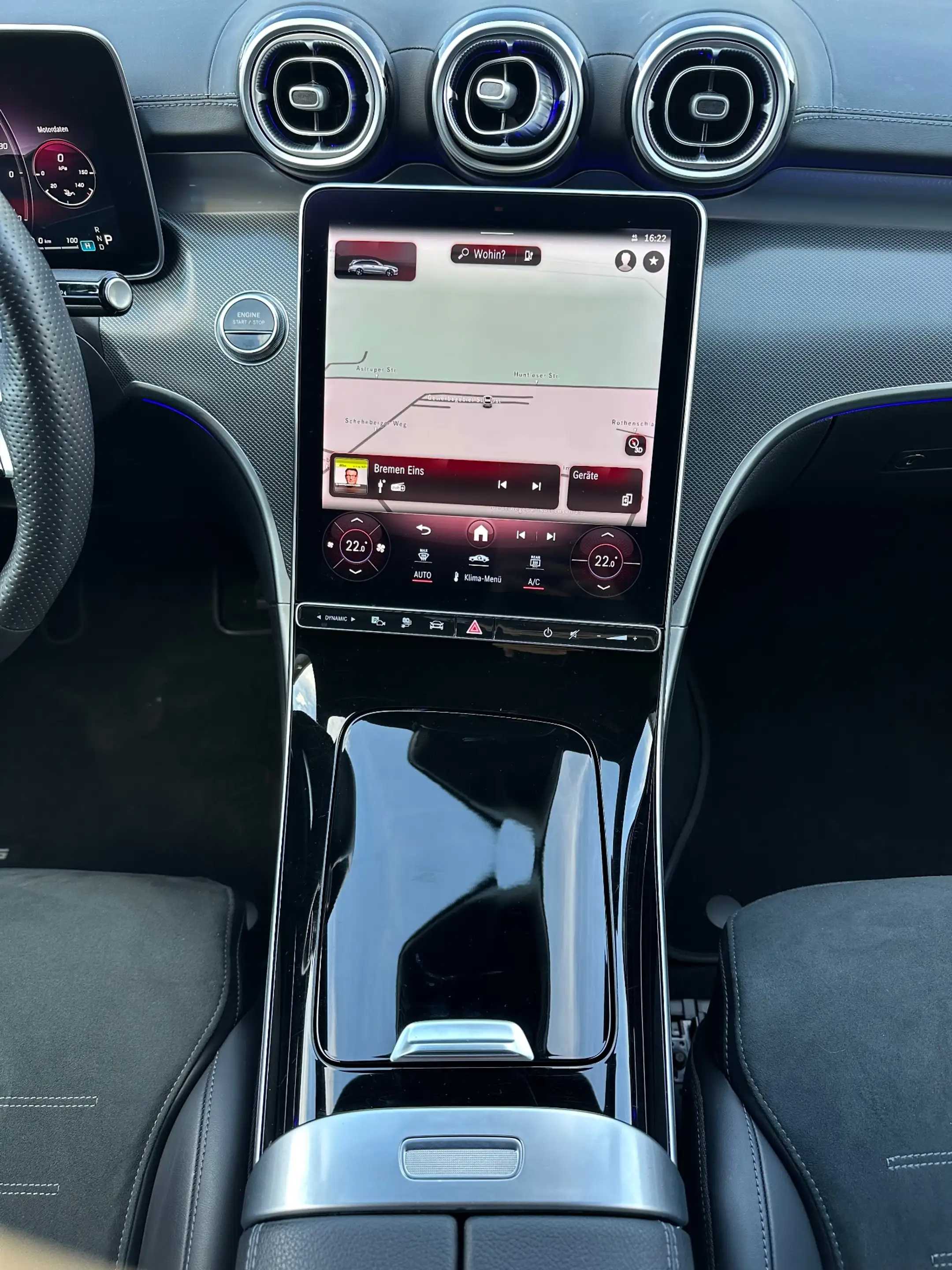 Mercedes-Benz C 300 T AMG Line Advanced NAV+LED+DISTRONIC+KAM+18ZOLL — photo 12