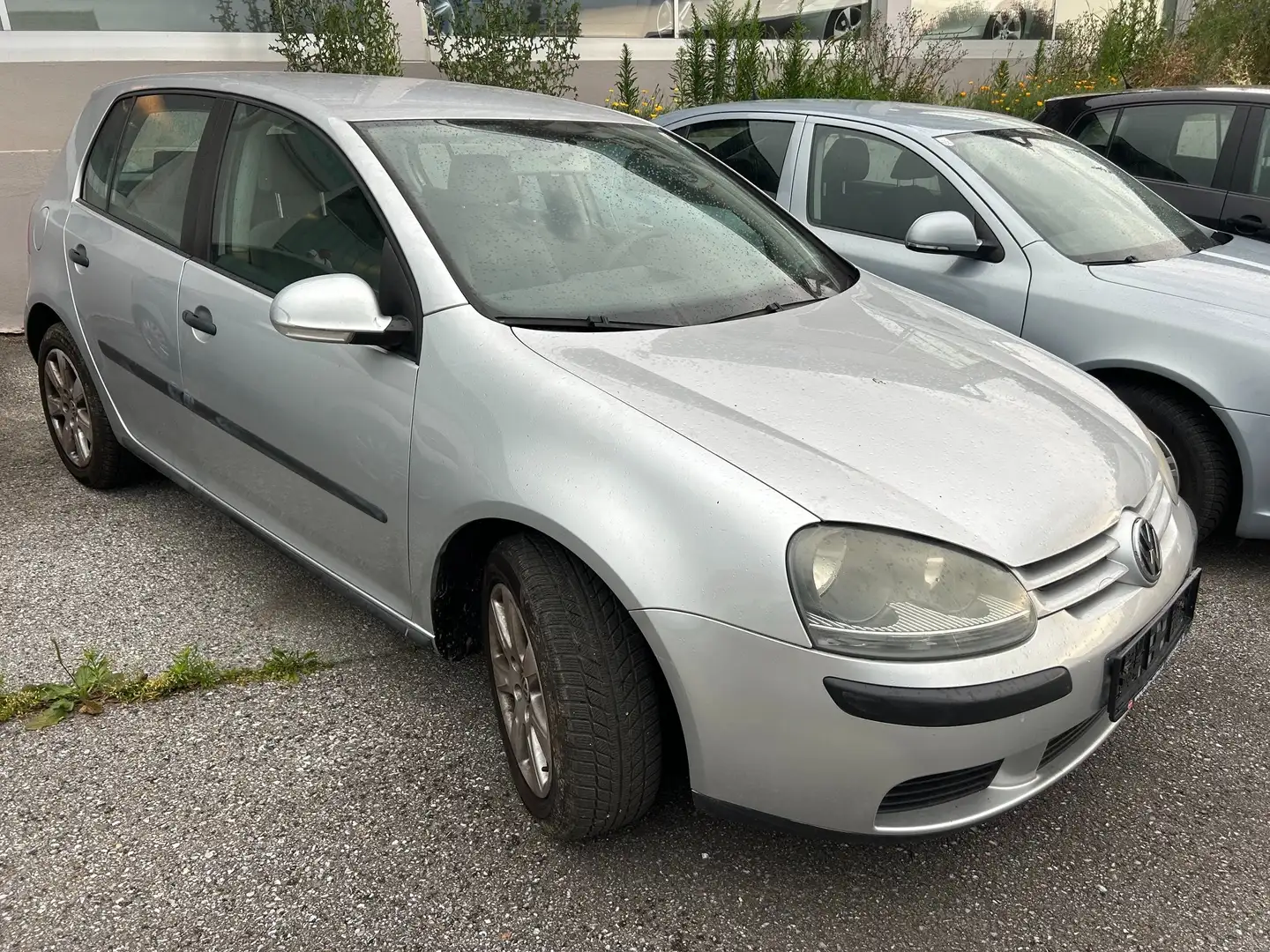 Volkswagen Golf Trendline Grau - 1