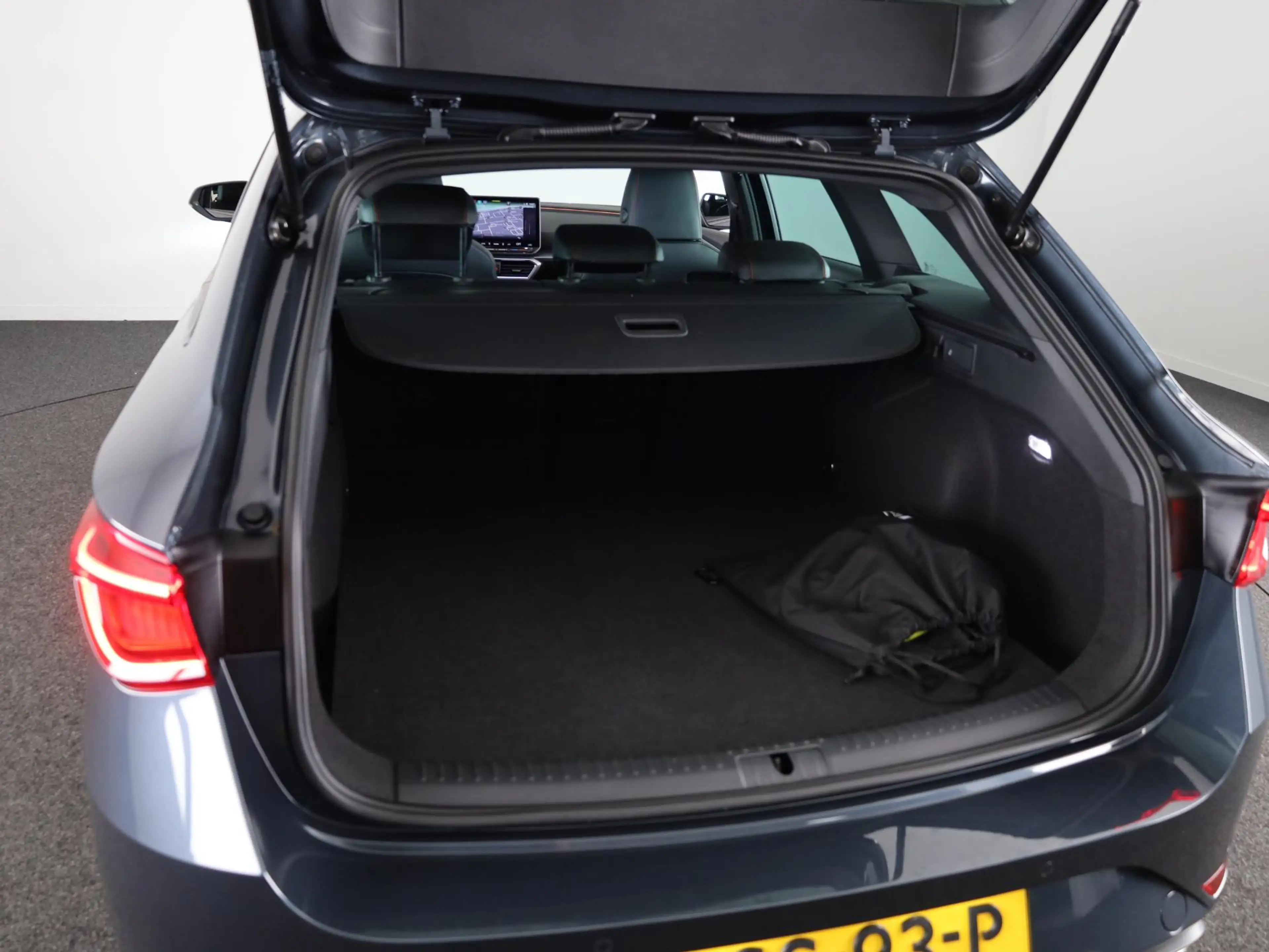 SEAT Leon e-Hybrid Sportstourer 1.5 TSI FR PHEV First Edition 204pk | — photo 15