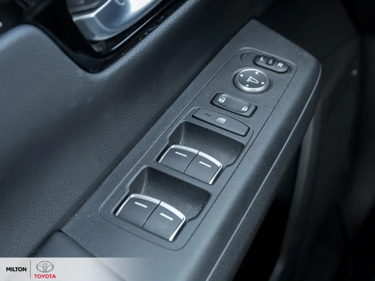 Honda CR-V photo Honda CR-V