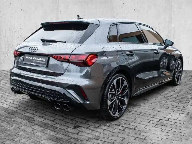 Audi S3 view 4