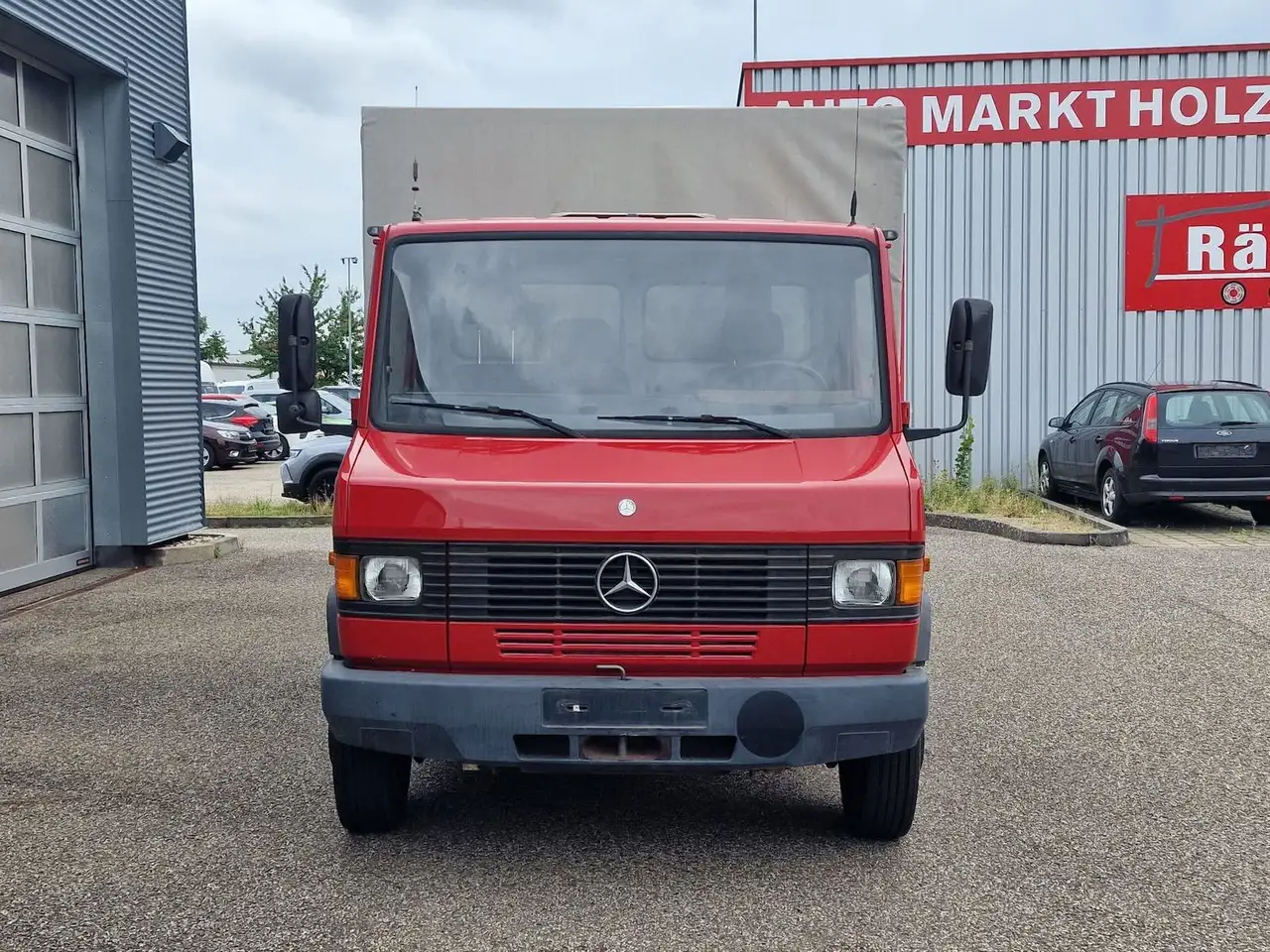 Mercedes-Benz 811D Autotransporter mit Luftfederung, foto 7