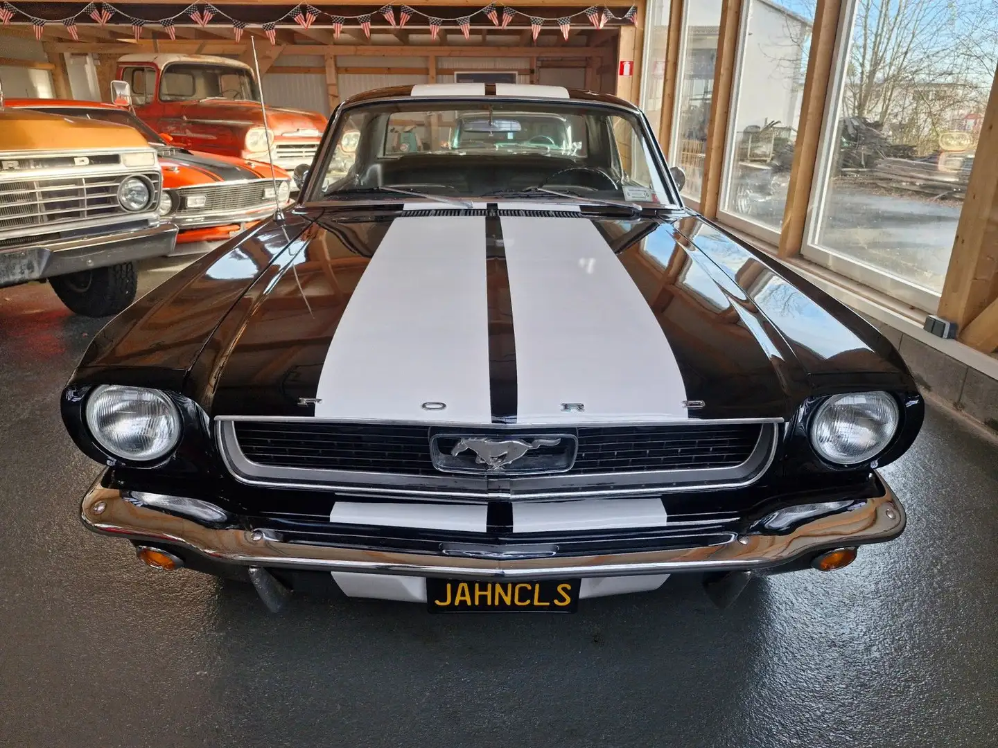 Ford Mustang V8 Automatik TÜV/H neu 1966 Schwarz - 2