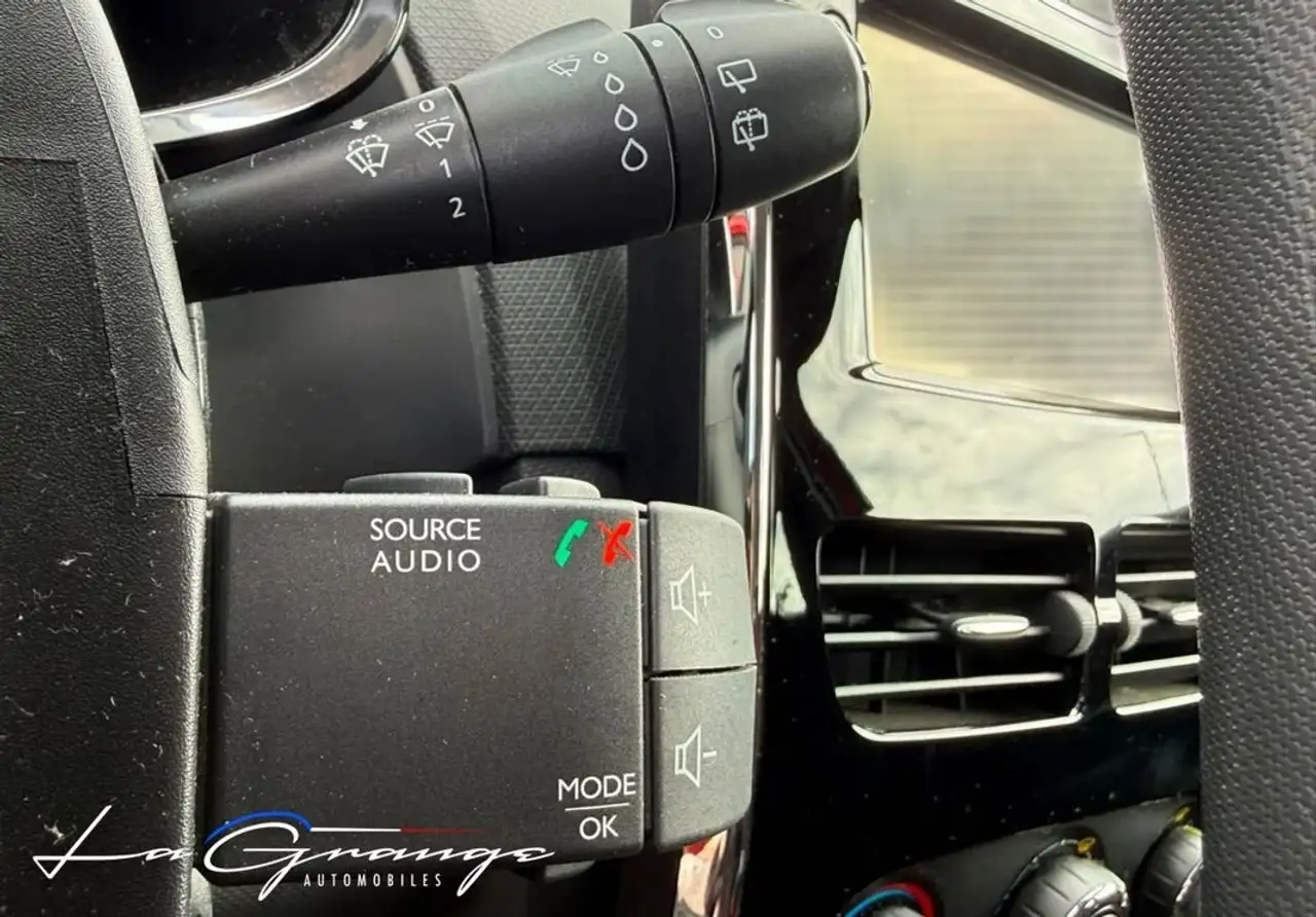 Renault Clio Grandtour — photo 16