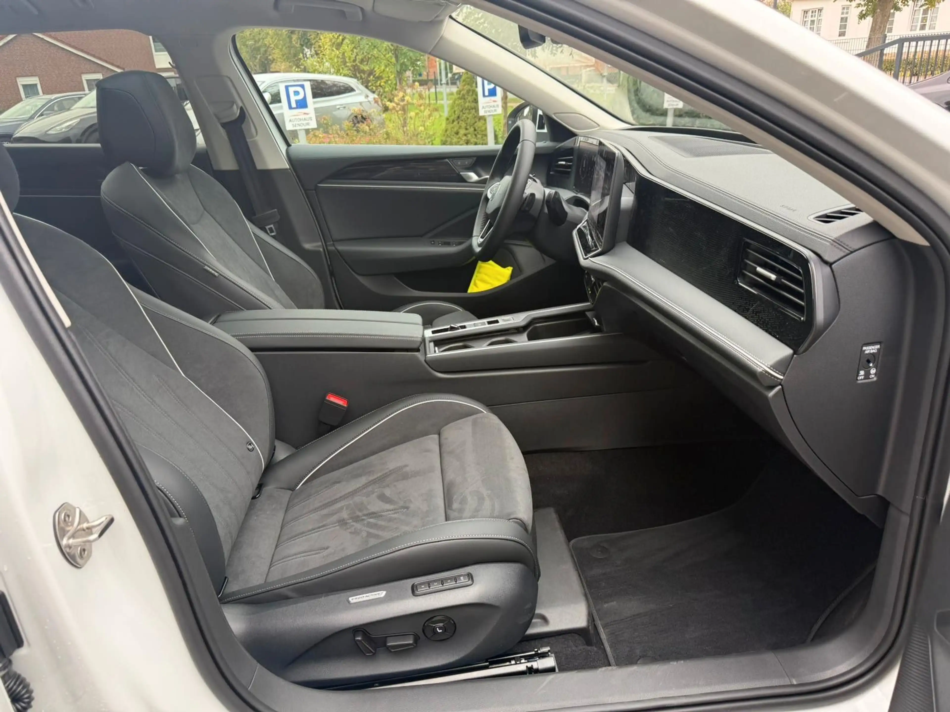 Volkswagen Passat Variant 1.5 eTSI Business*PANO*LED*TOP — photo 13