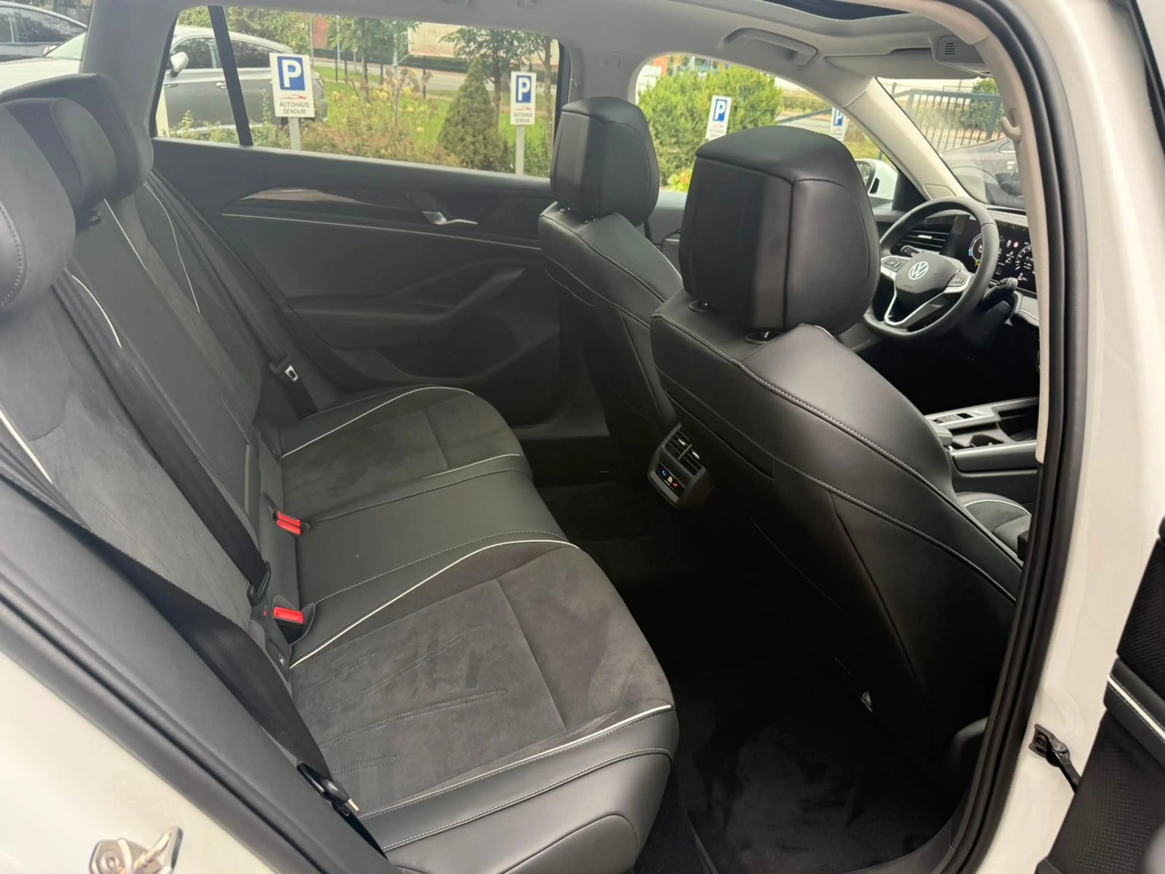Volkswagen Passat Variant 1.5 eTSI Business*PANO*LED*TOP — photo 14