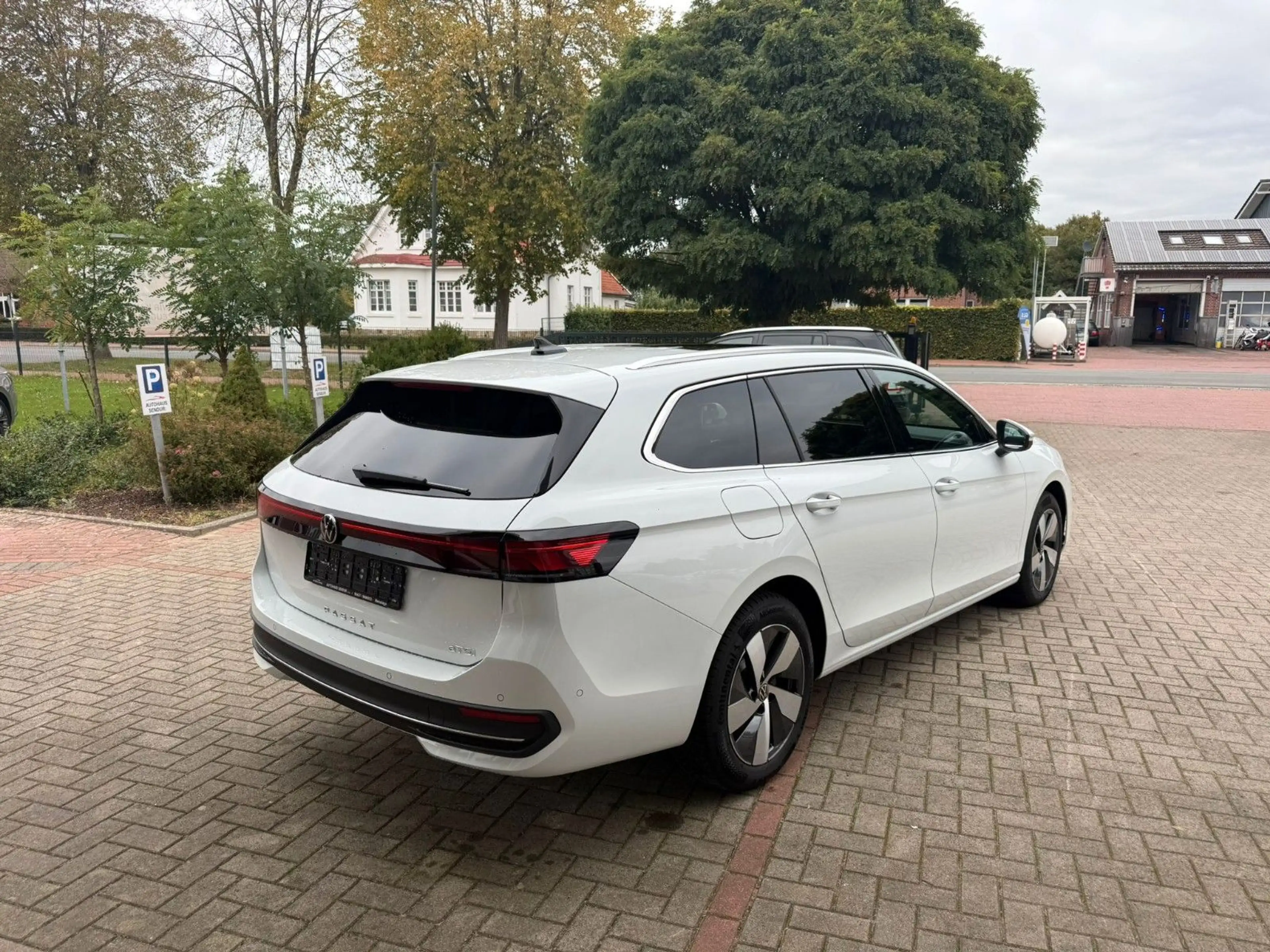 Volkswagen Passat Variant 1.5 eTSI Business*PANO*LED*TOP — photo 6