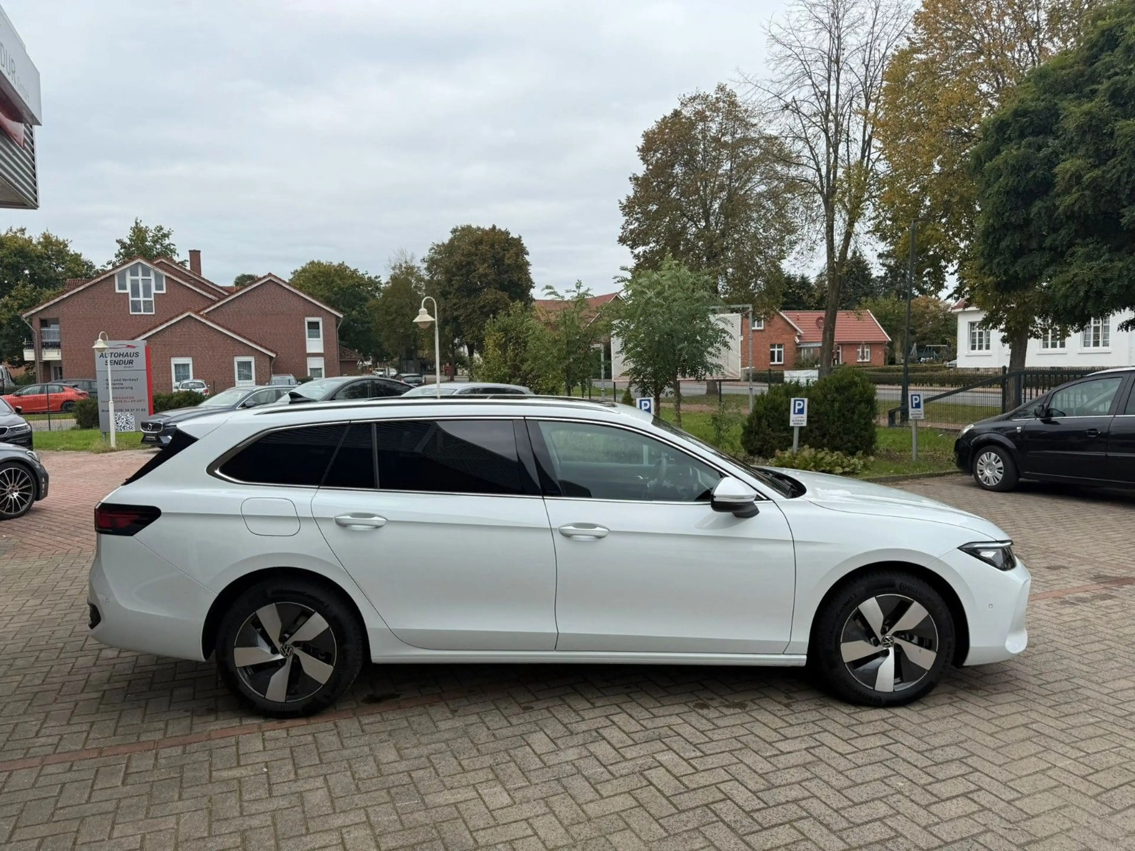 Volkswagen Passat Variant 1.5 eTSI Business*PANO*LED*TOP — photo 7