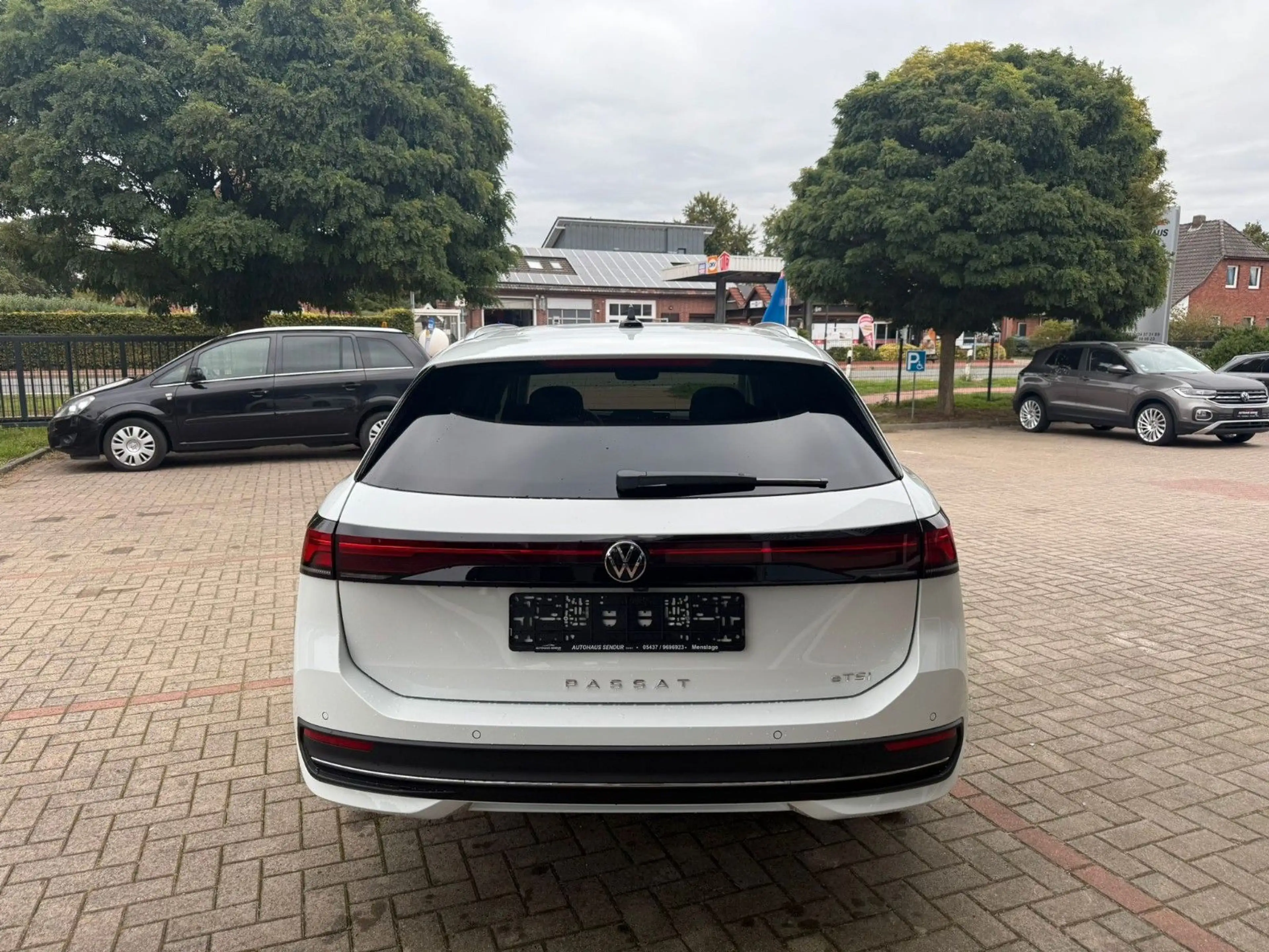 Volkswagen Passat Variant 1.5 eTSI Business*PANO*LED*TOP — photo 5