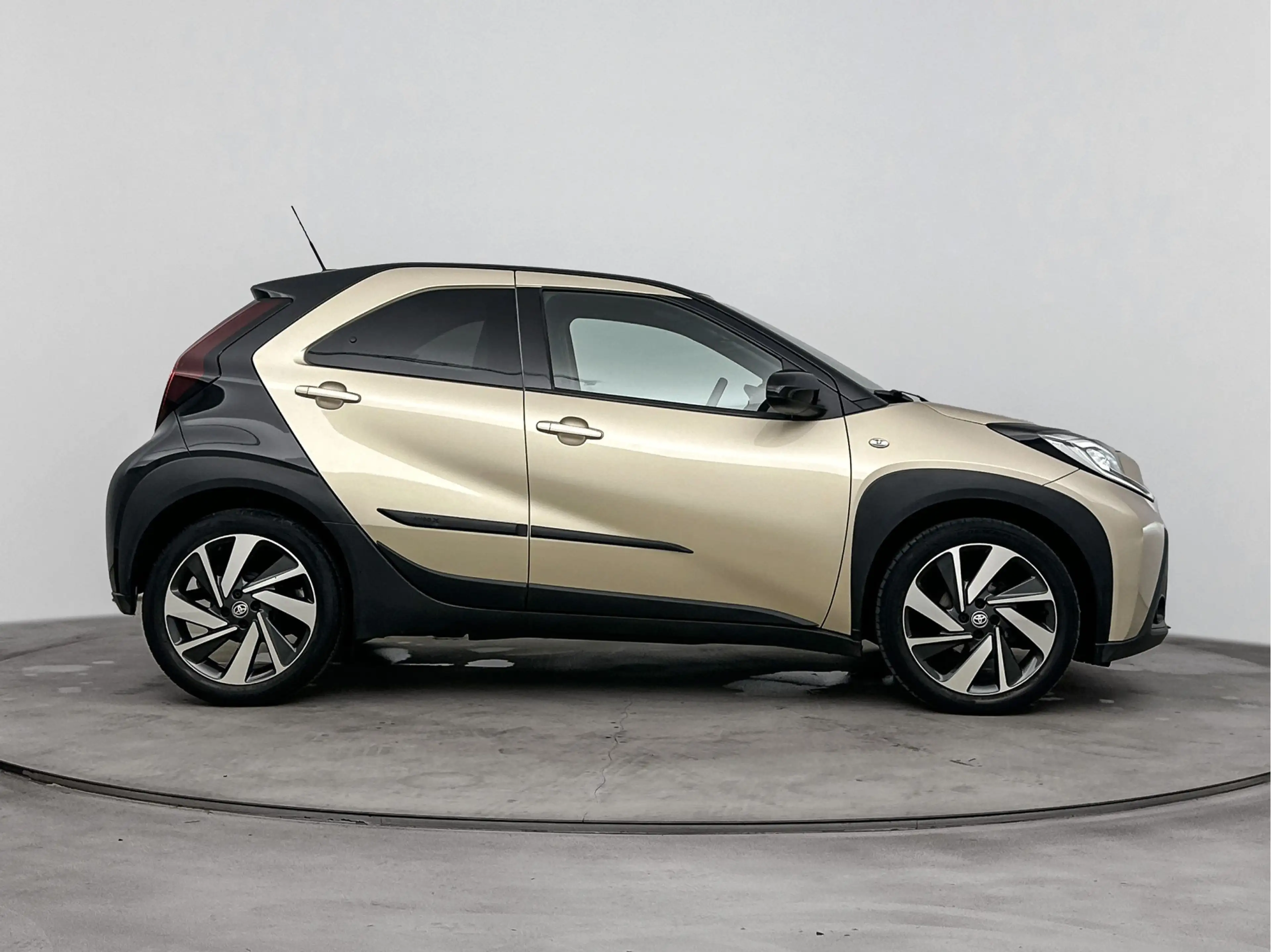 Toyota Aygo X 1.0 VVT-i MT Envy | NL Auto | JBL | Cruise Control — photo 11