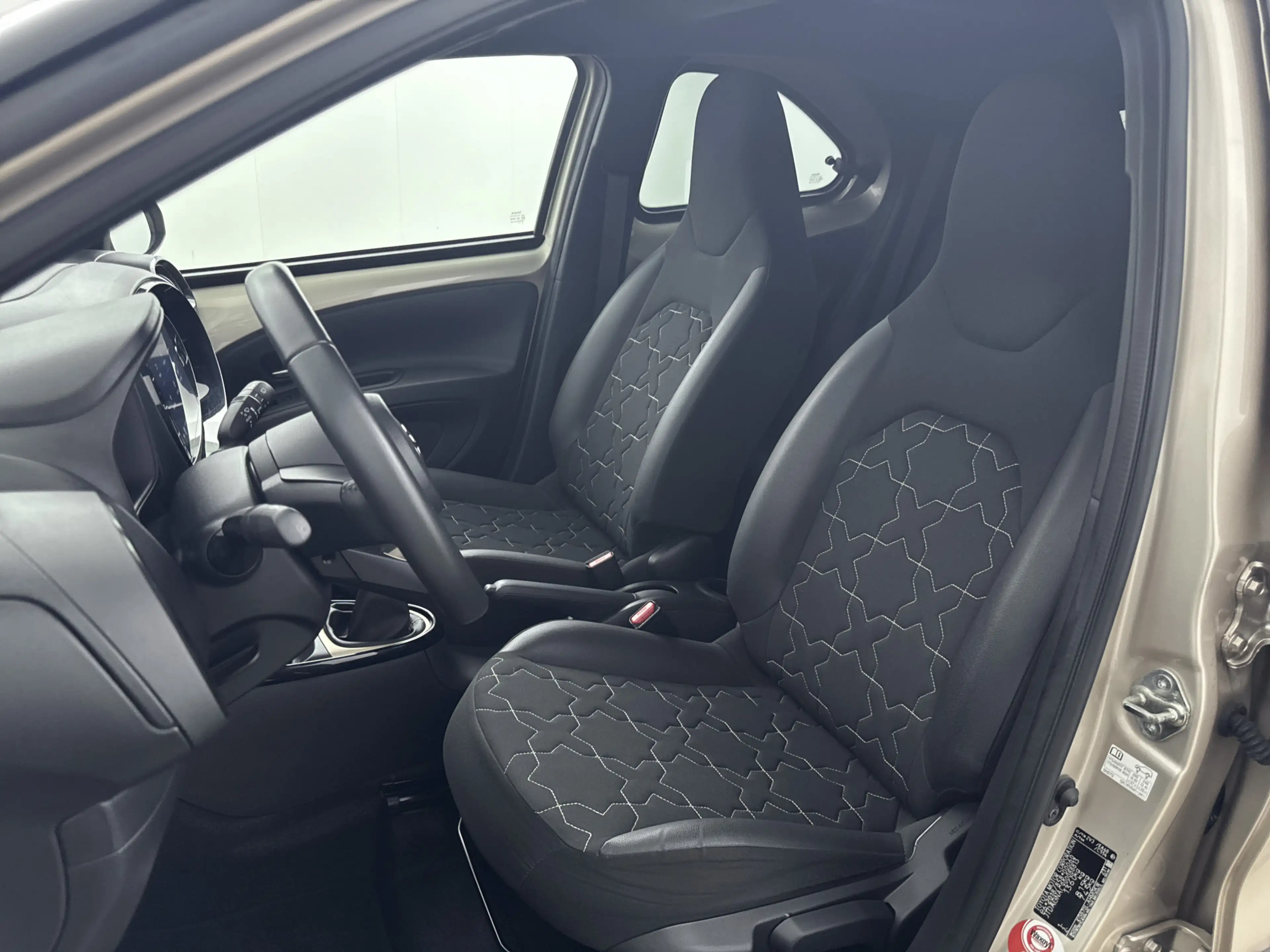 Toyota Aygo X 1.0 VVT-i MT Envy | NL Auto | JBL | Cruise Control — photo 15