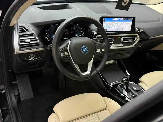 BMW X3 view 12