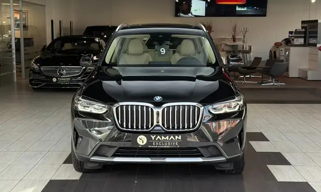 BMW X3 view 4