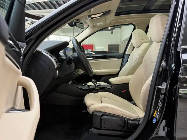BMW X3 view 10