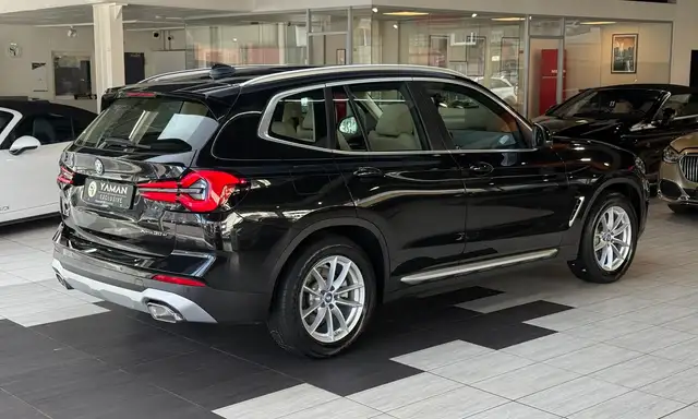 BMW X3 view 6