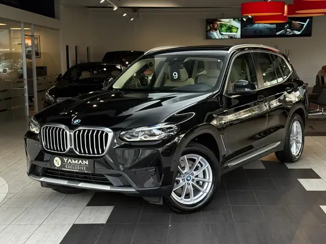 BMW X3 main image
