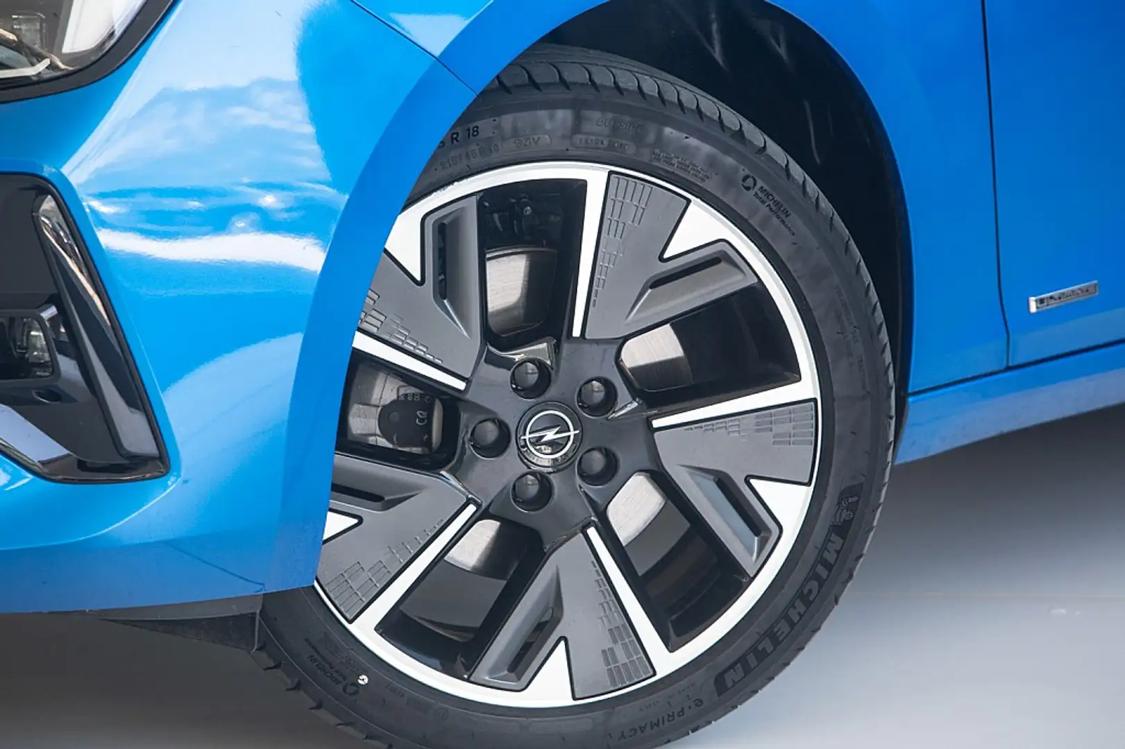 Opel Astra Elektro 54kWh GS Blau - 2