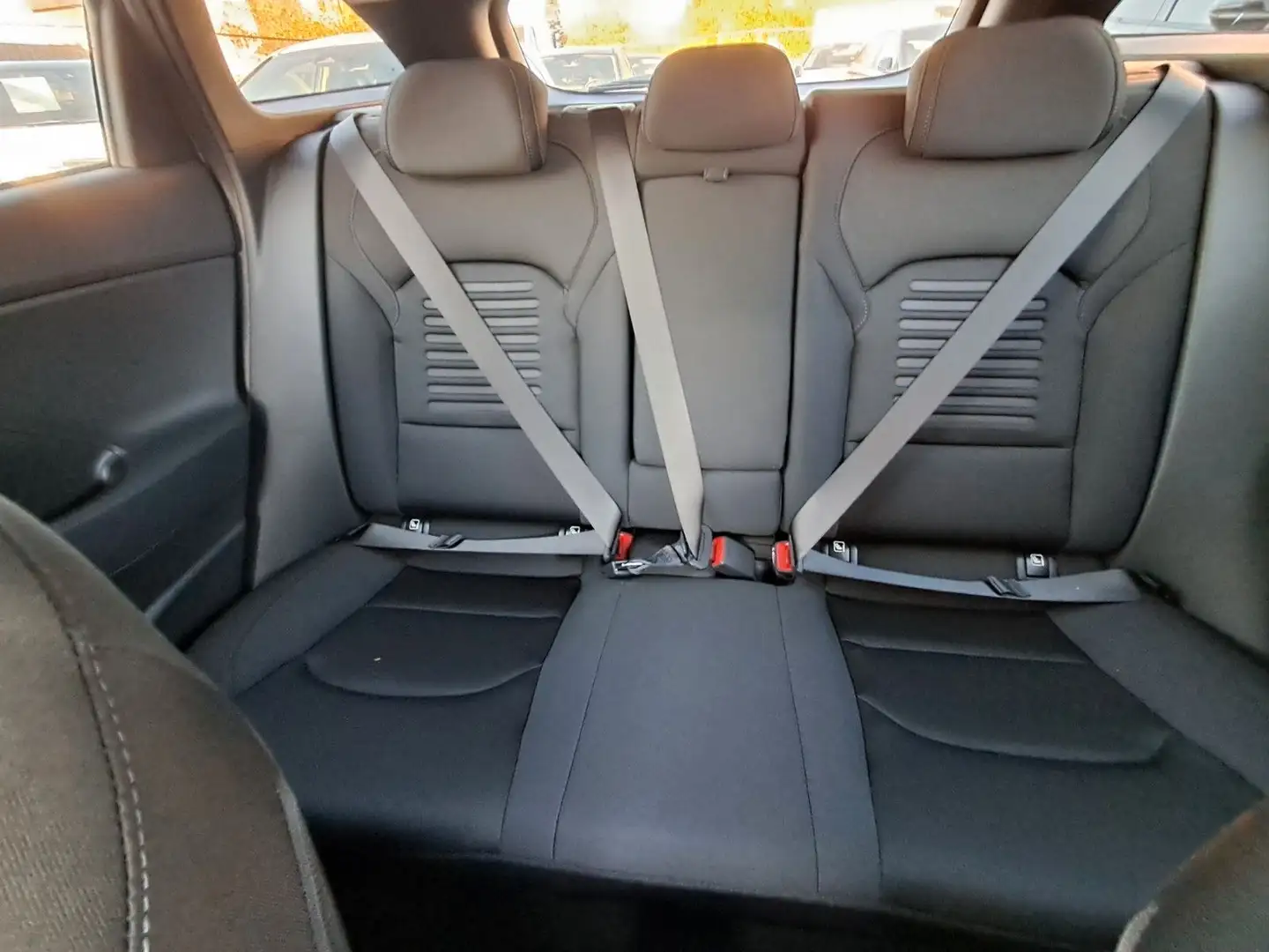 Hyundai i30 -1.5T-48V 7DCT-KOMBI-Style-LED-SHZ-LHZ-NAVI-K Bianco - 2