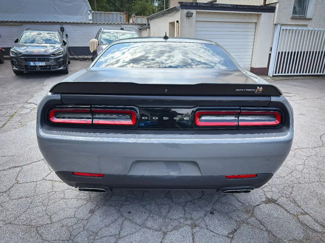 Dodge Challenger 2024 — фото 17