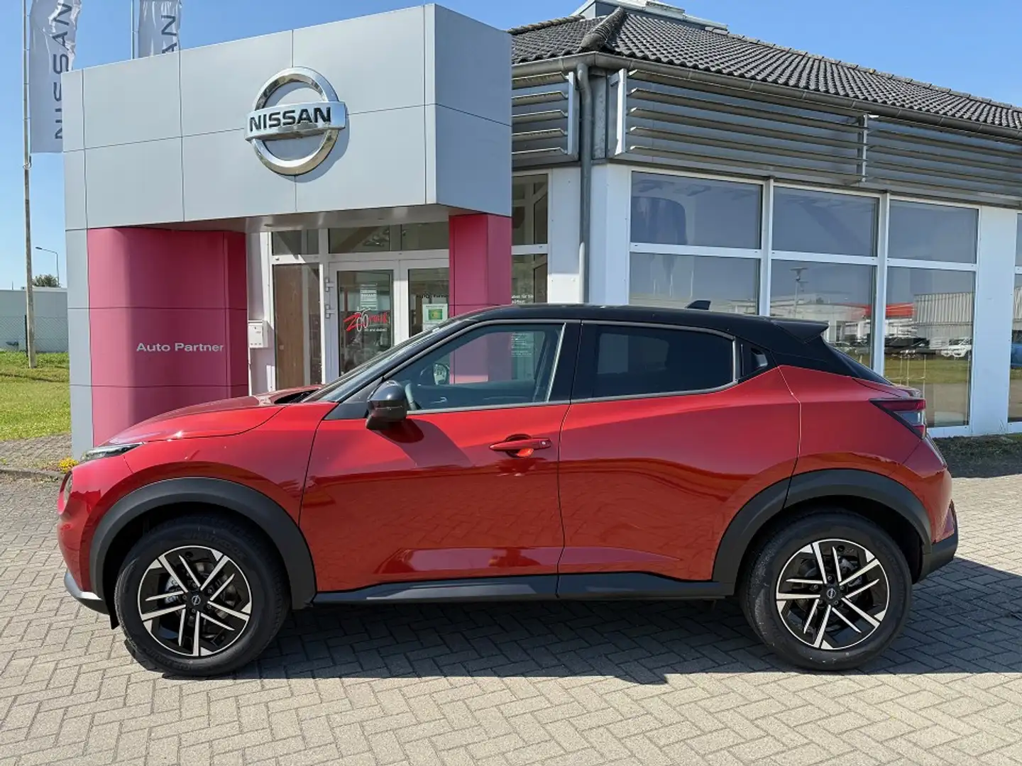 Nissan Juke 1.0 DIG-T 114PS 6MT N-CONNECTA Winter II 2 Farben Rojo - 2