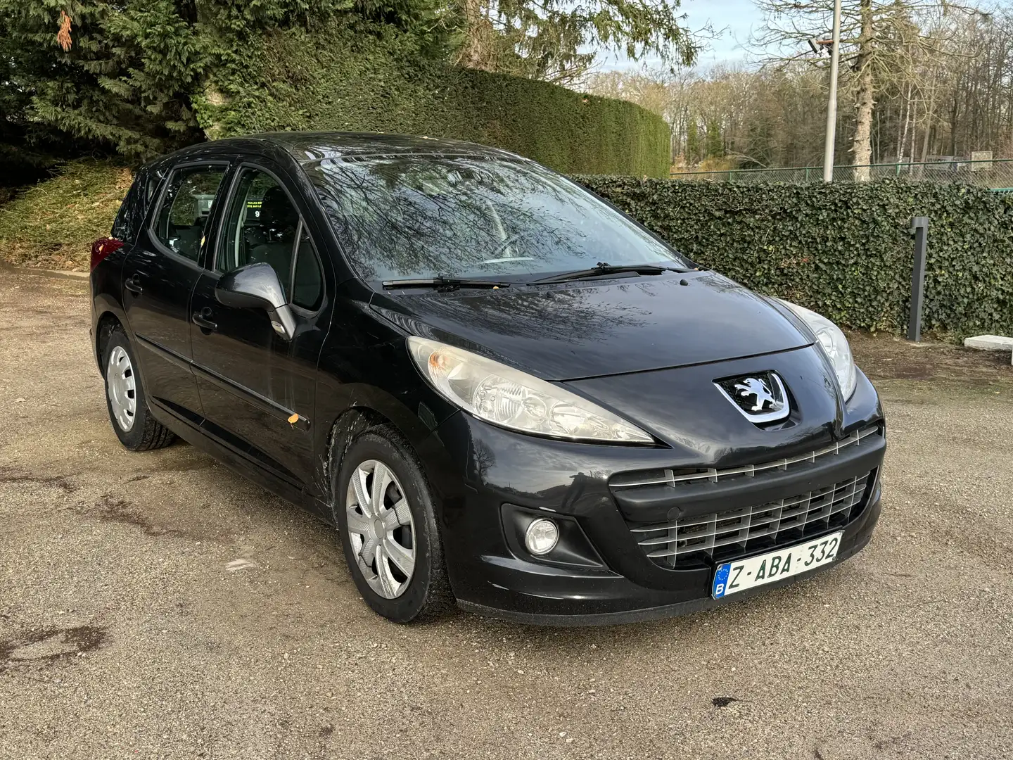 Peugeot 207 SW 1.6 HDi 92ch FAP Business Pack toit pano airco Gris - 1