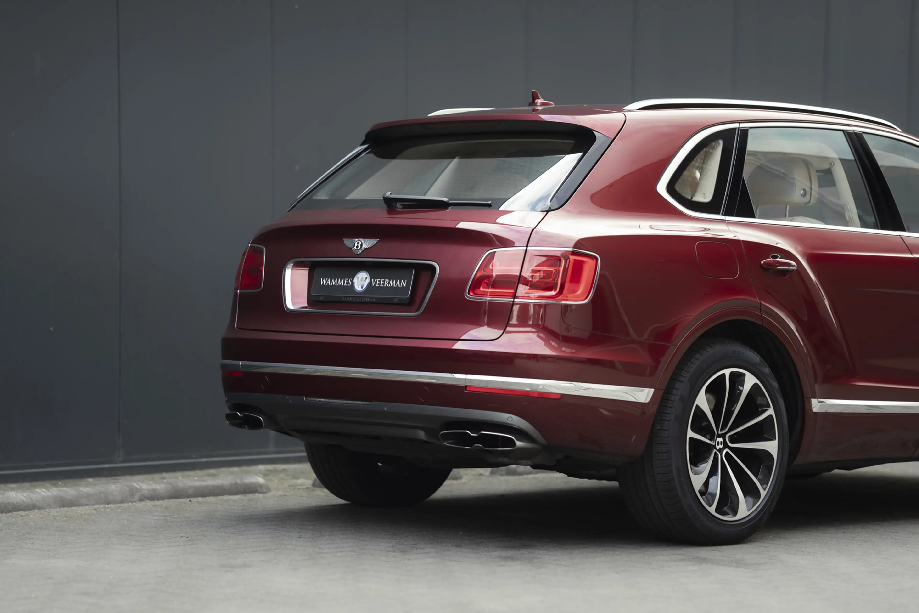 Bentley Bentayga 4.0 D — photo 10