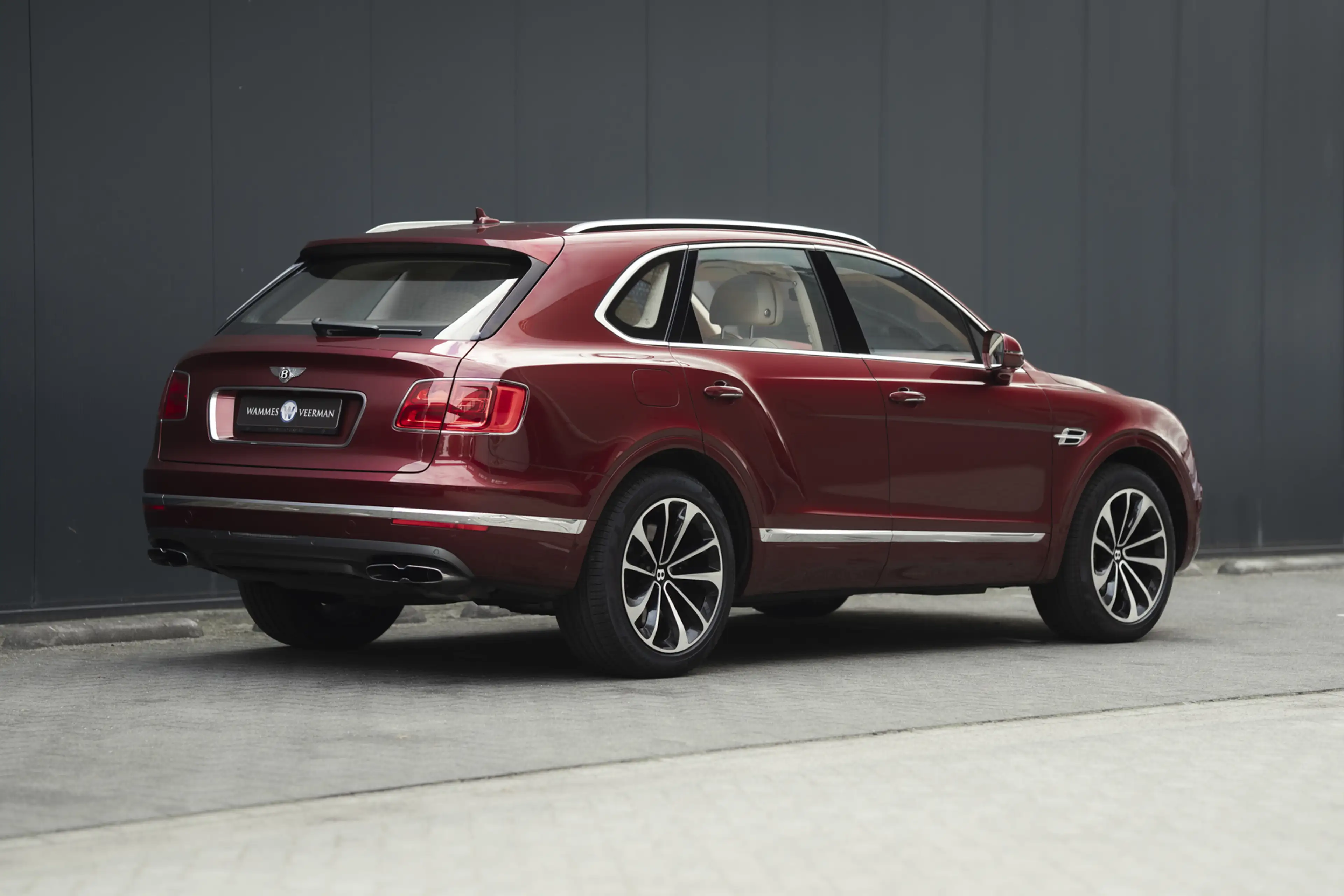 Bentley Bentayga 4.0 D — photo 8