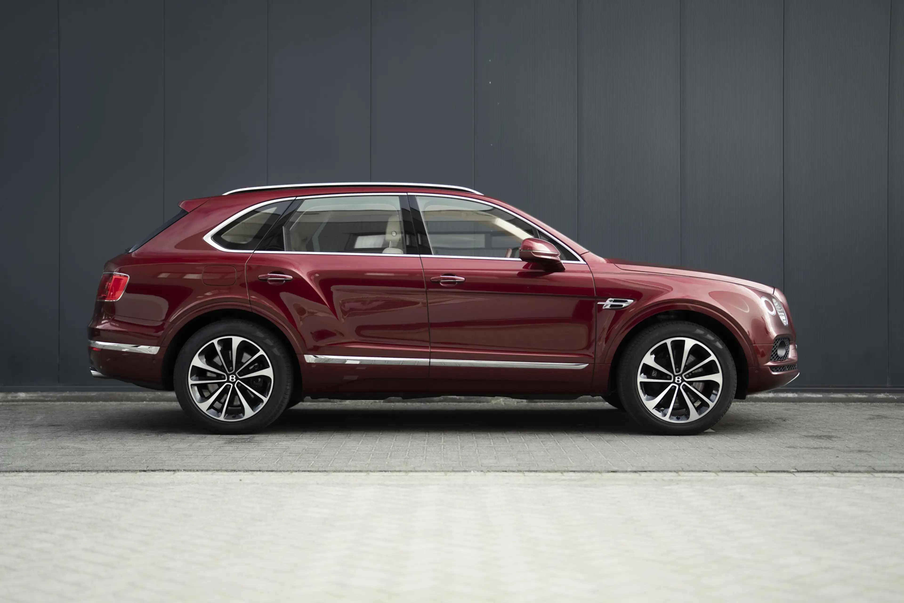 Bentley Bentayga 4.0 D — photo 13